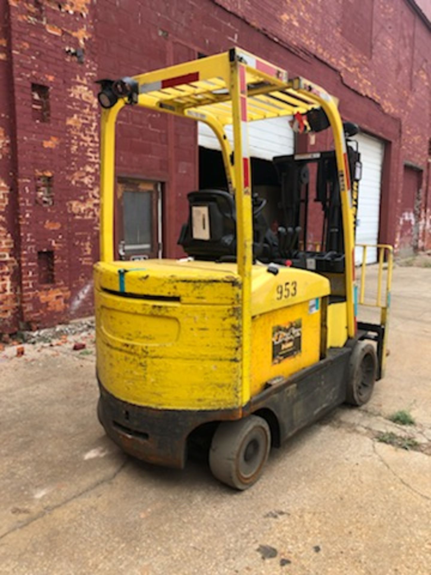 2013 HYSTER 8,000 LB CAPACITY ELECTRIC FORKLIFT MODEL E80XN - Image 5 of 6