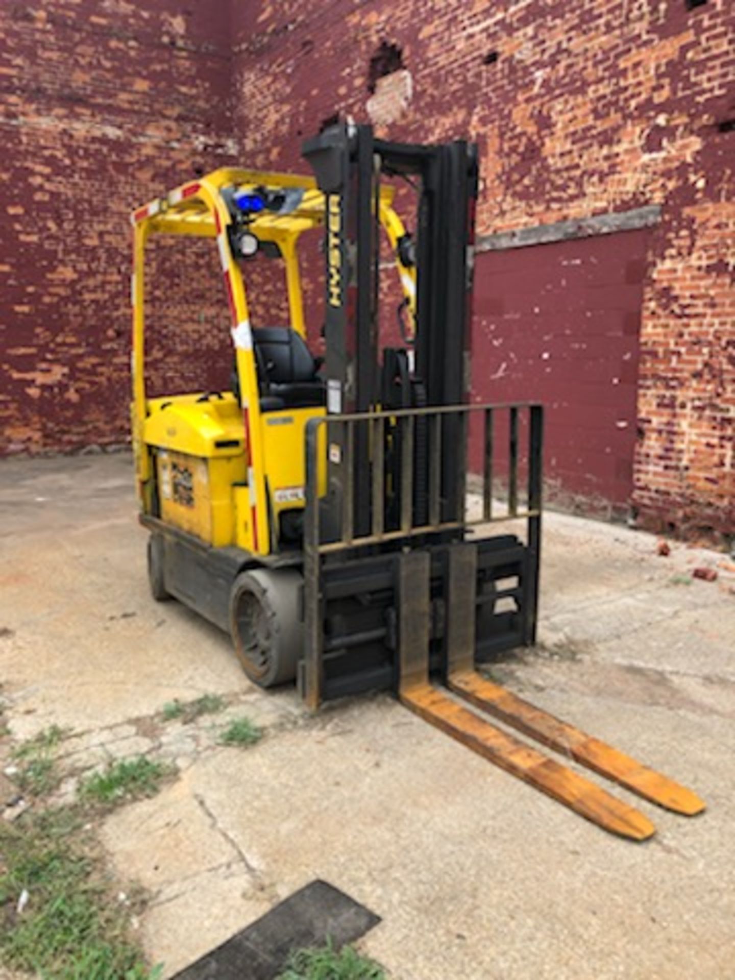 2013 HYSTER 8,000 LB CAPACITY ELECTRIC FORKLIFT MODEL E80XN - Image 6 of 6