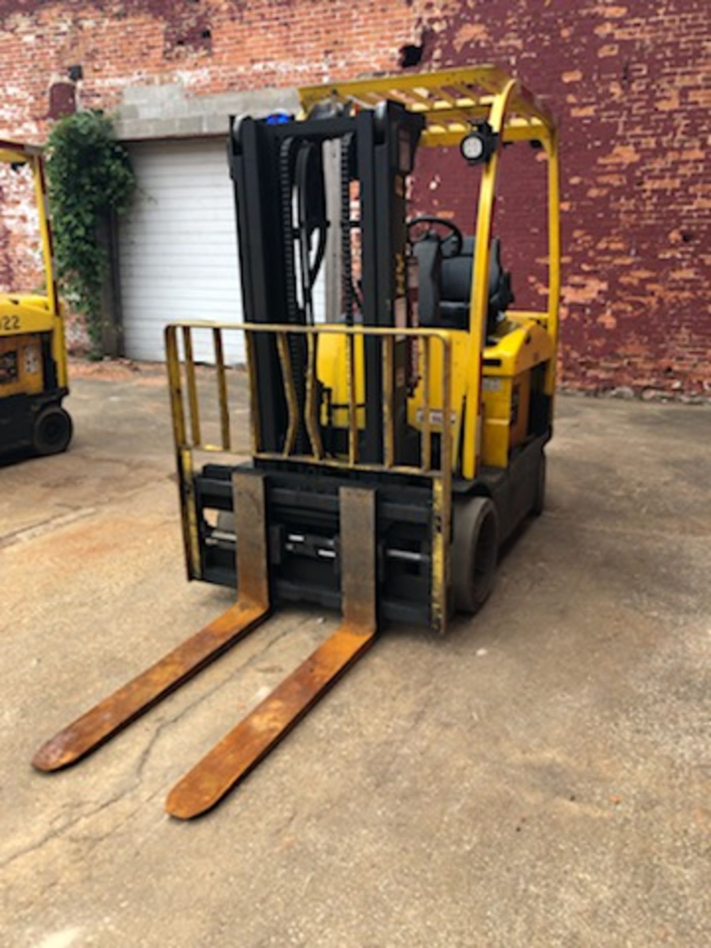 2013 HYSTER 8,000 LB CAPACITY ELECTRIC FORKLIFT MODEL E80XN - Image 5 of 5