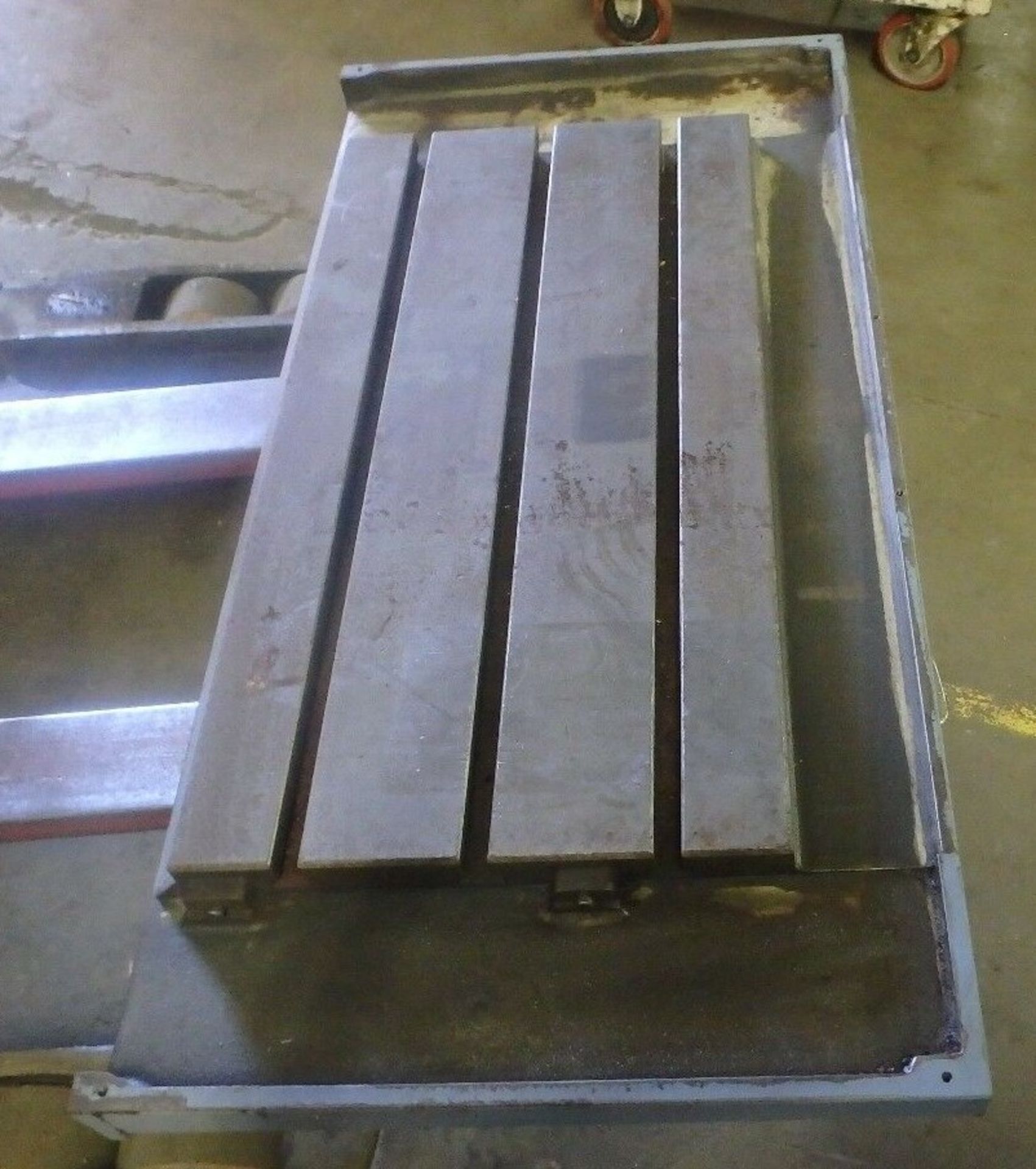 43" x 21" T-SLOTTED STEEL TABLE