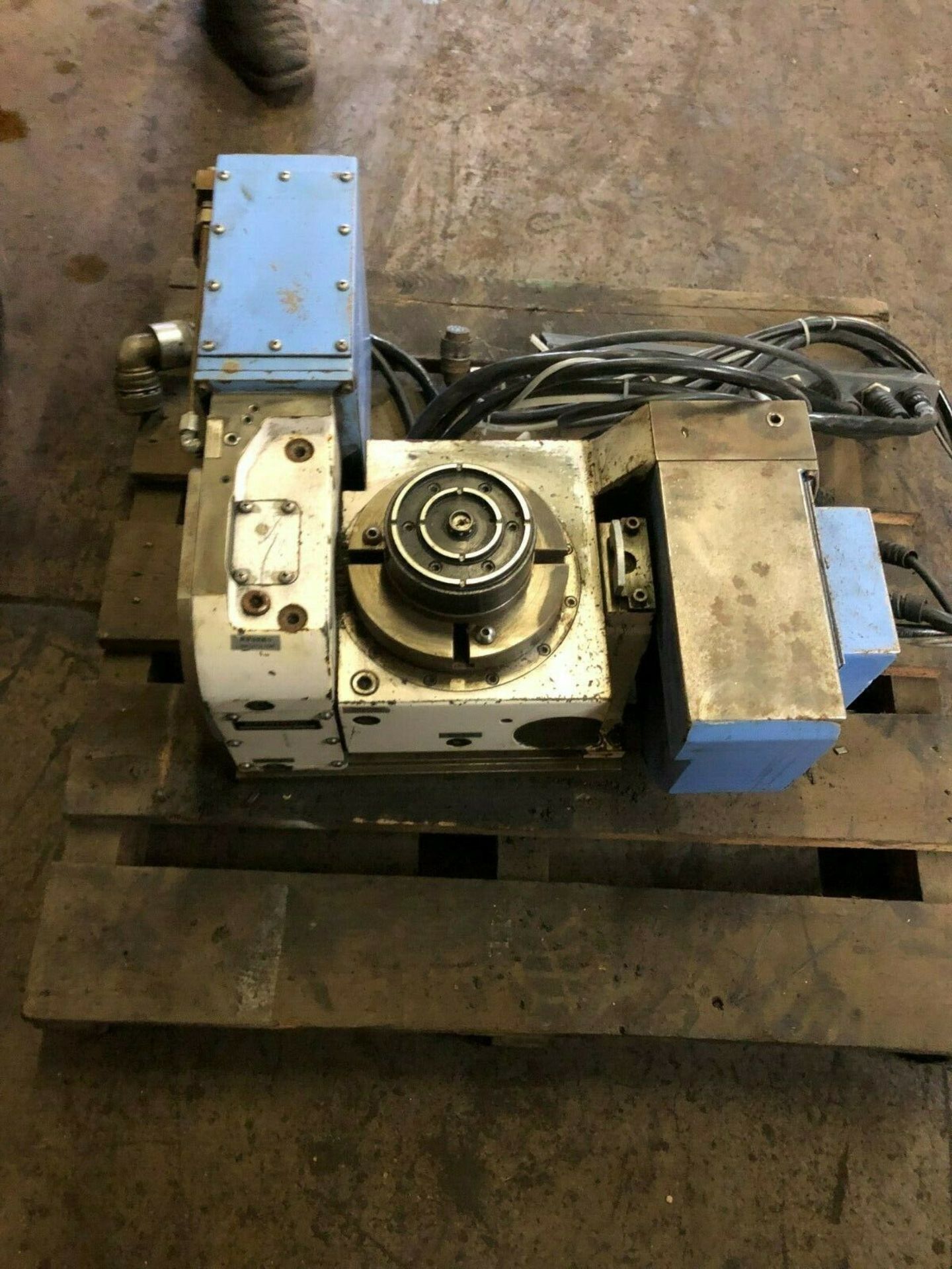 KITAGAWA CNC ROTARY TABLE #ATT180A4001   Weight: 400 LBS. W/SKID Dimensions: 21'' x 24'' x 14'' - Image 4 of 6