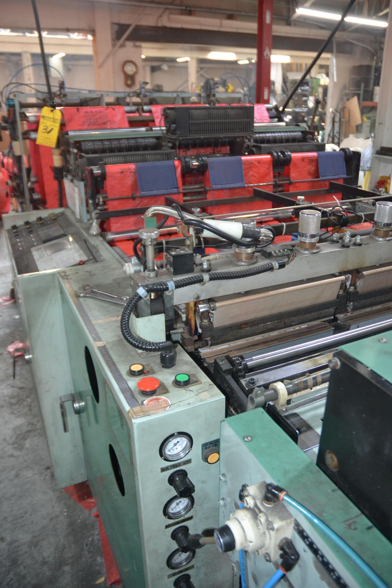 Hong Yueng Hymac 3-Line Jumbo Cutting Machine - Image 2 of 3