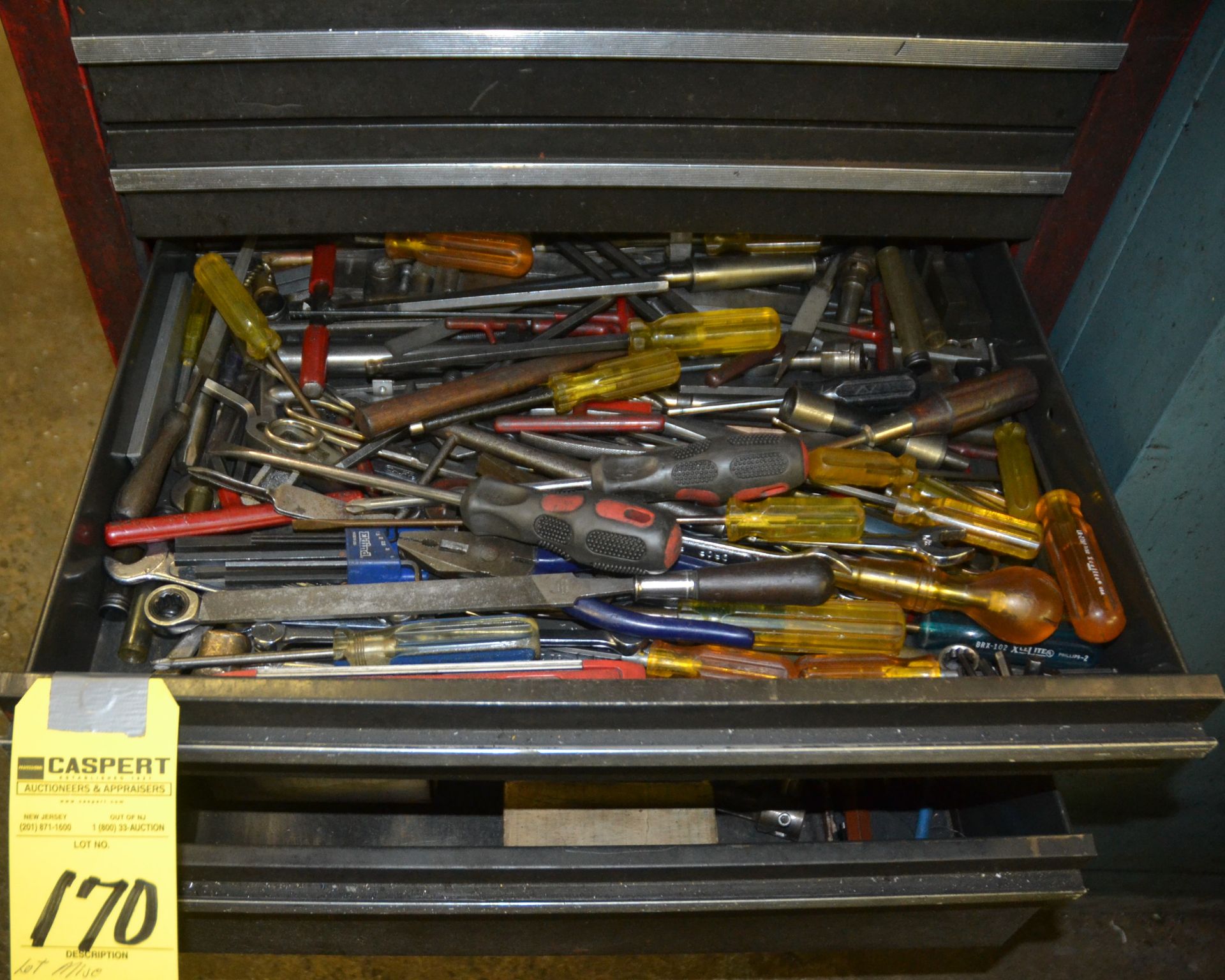 LOT - HAND TOOLS IN 1 DRAW