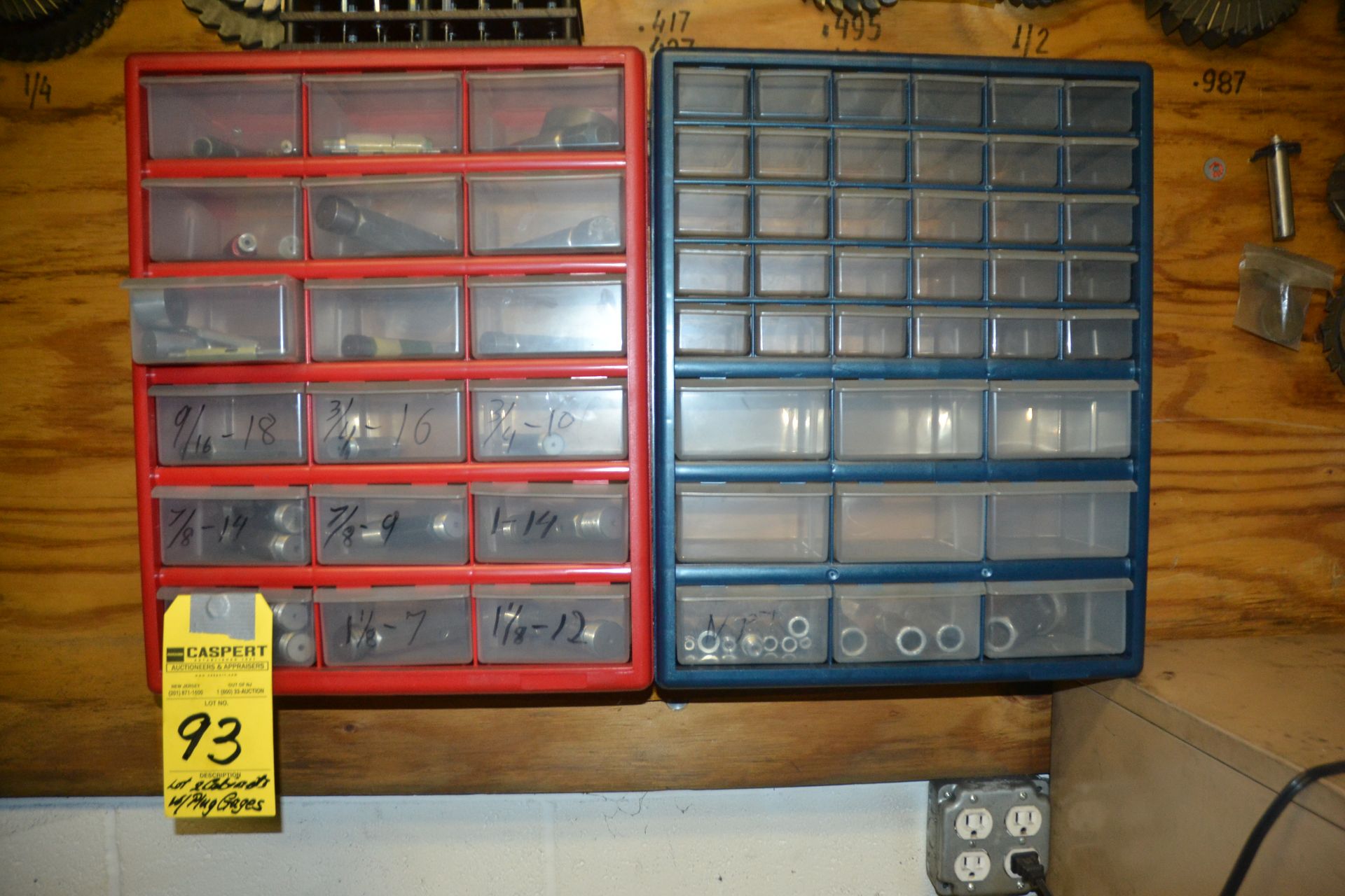 LOT - 2 CABINETS WITH PLUG GAUGES