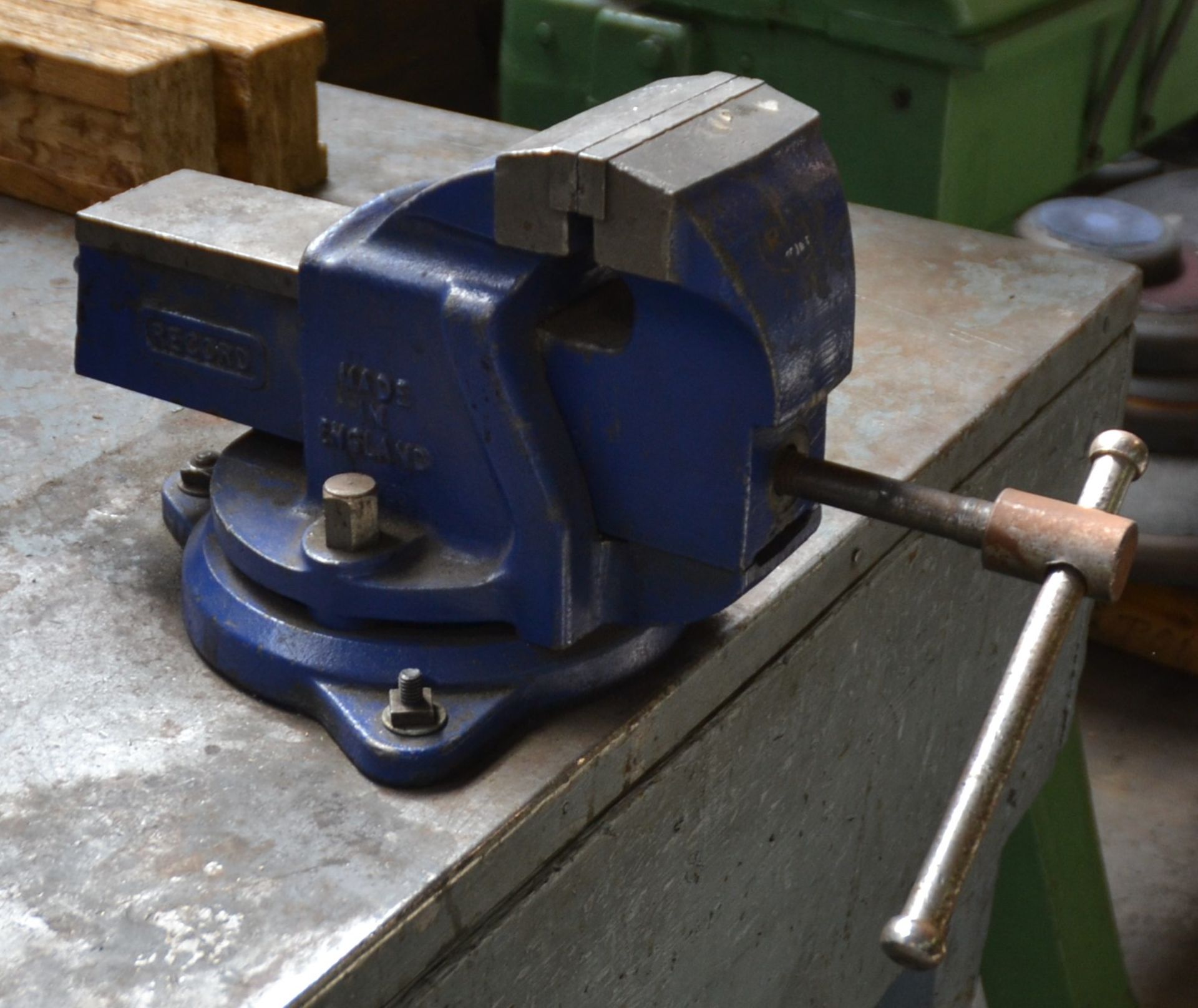 4" Swivel Bench Vise with 32" x 35" Table