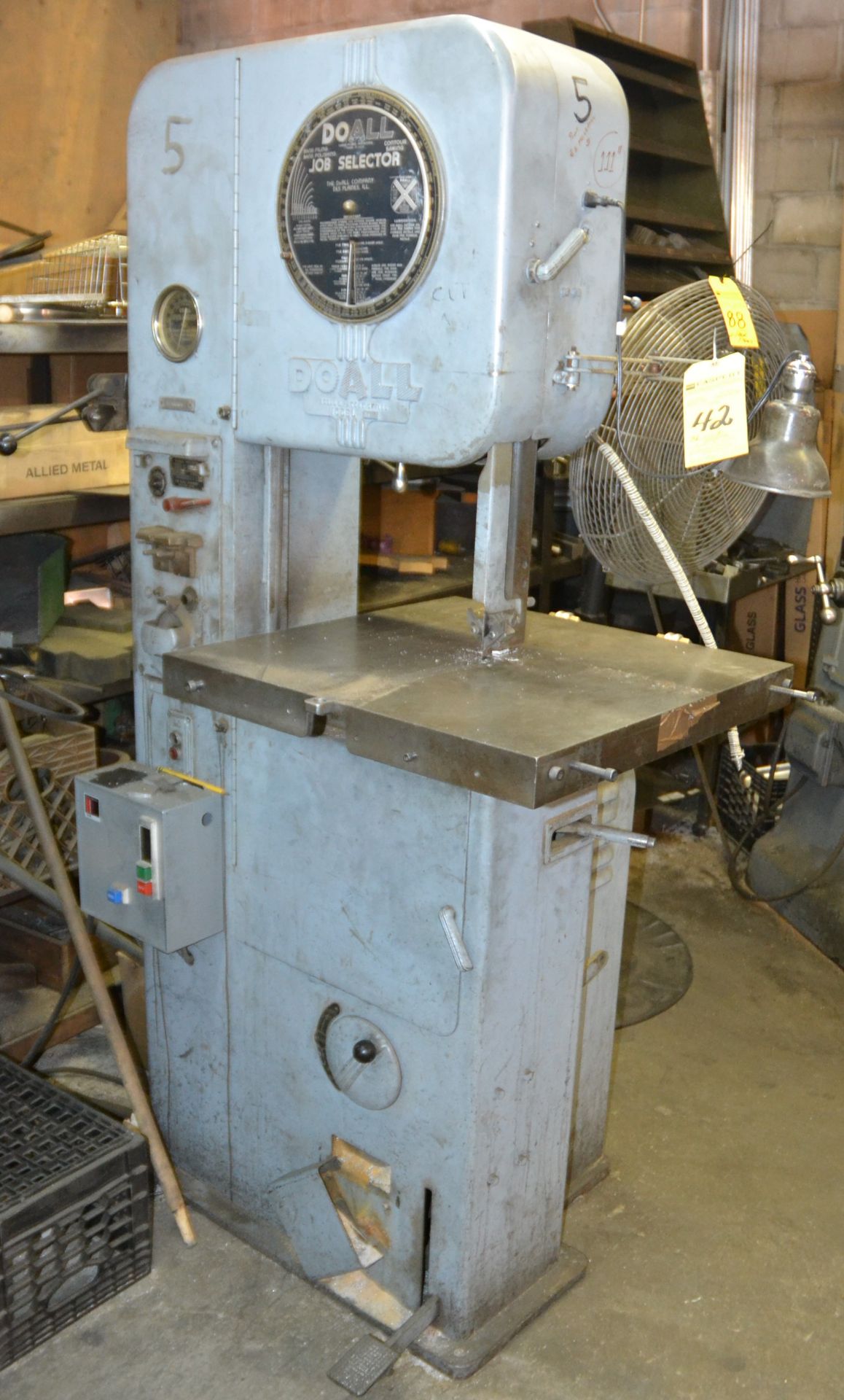 DoAll Bandsaw with Blade Welding Attachment, Model ML5216364