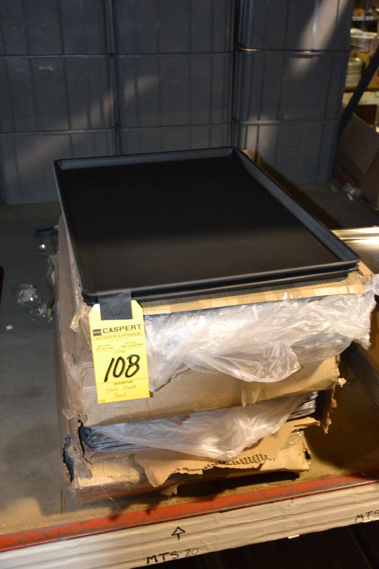 18" x 26" x 1" Non-Stick Sheet Pans