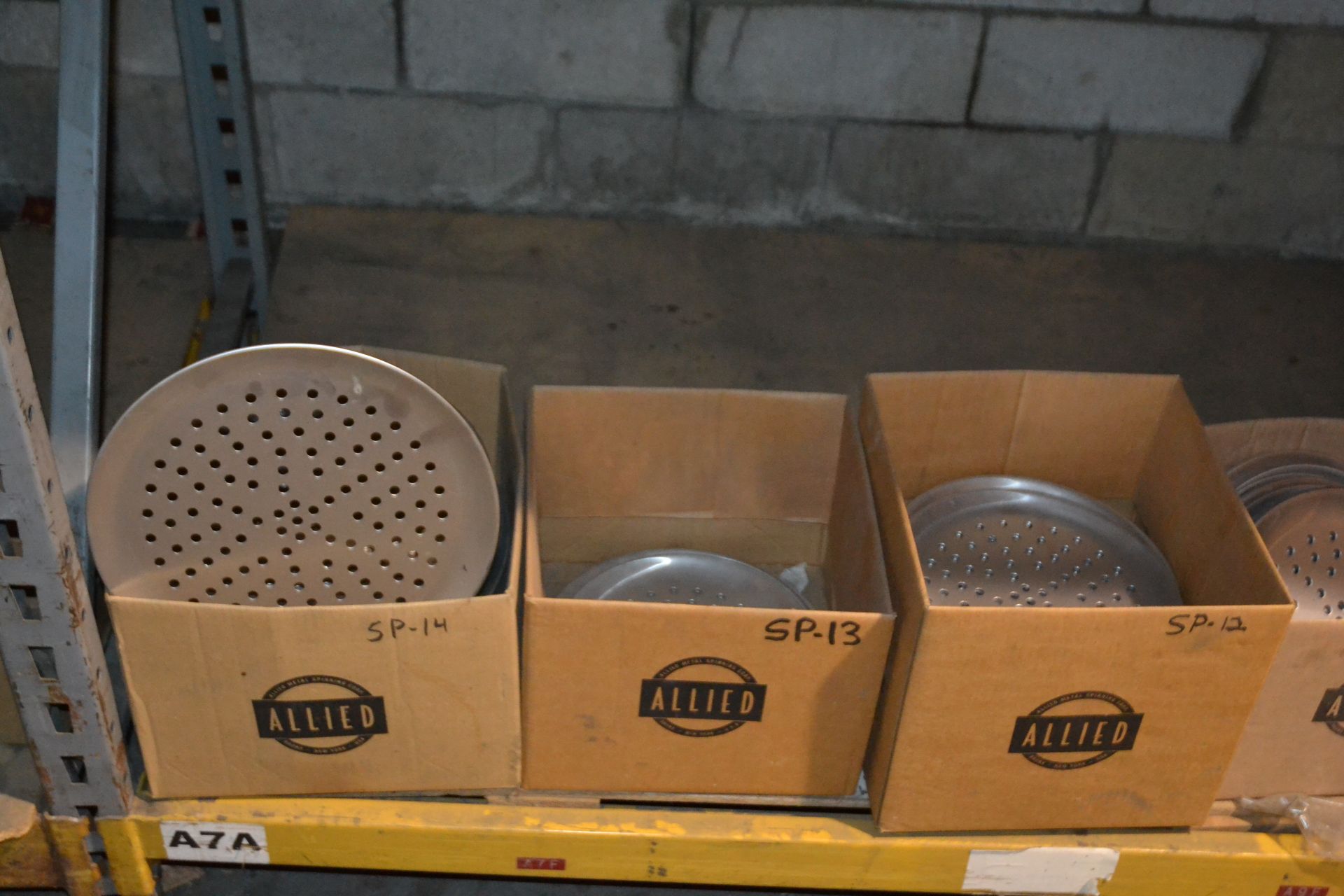 10" - 16" Perforated Sloped Sided Trays (2 Shelves) - Image 3 of 4