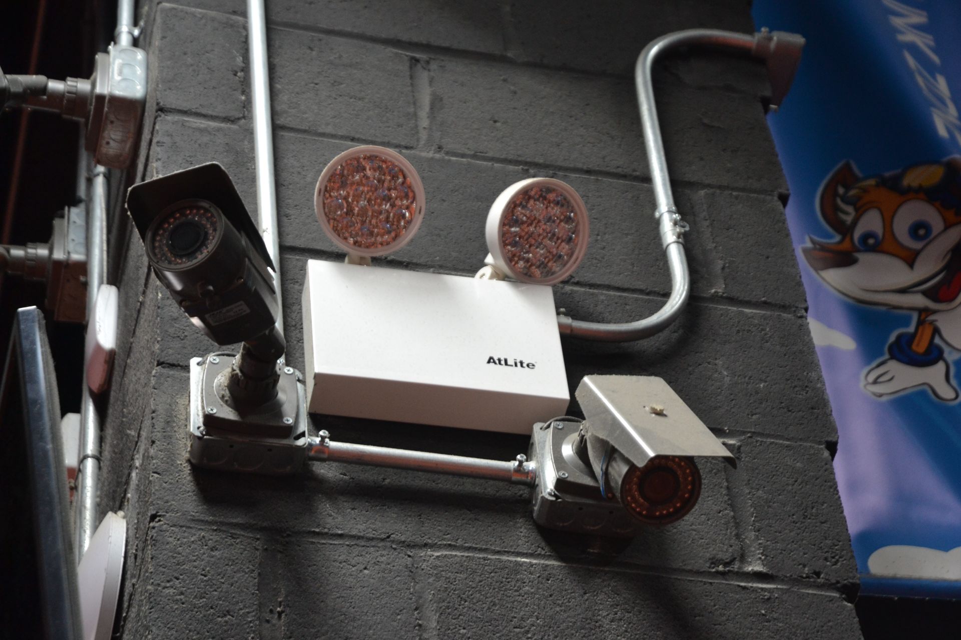 Surveillence System w/ 30 Cameras - Image 3 of 3