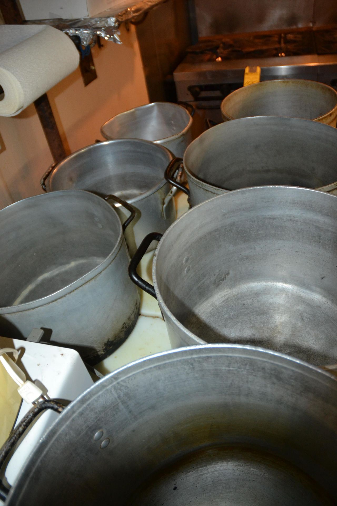 Aluminum Pots - Image 2 of 2