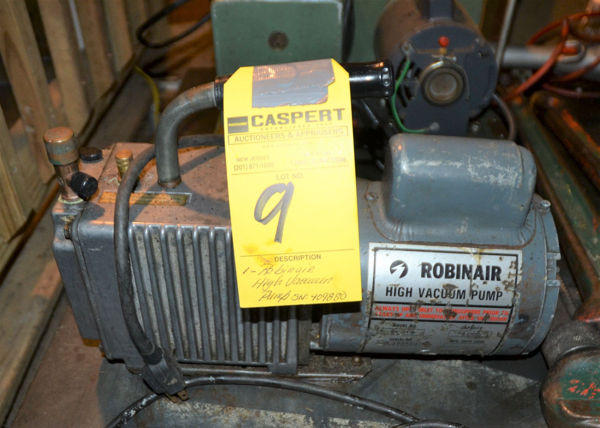 Robinair High Vacuum Pump, SN: 409880