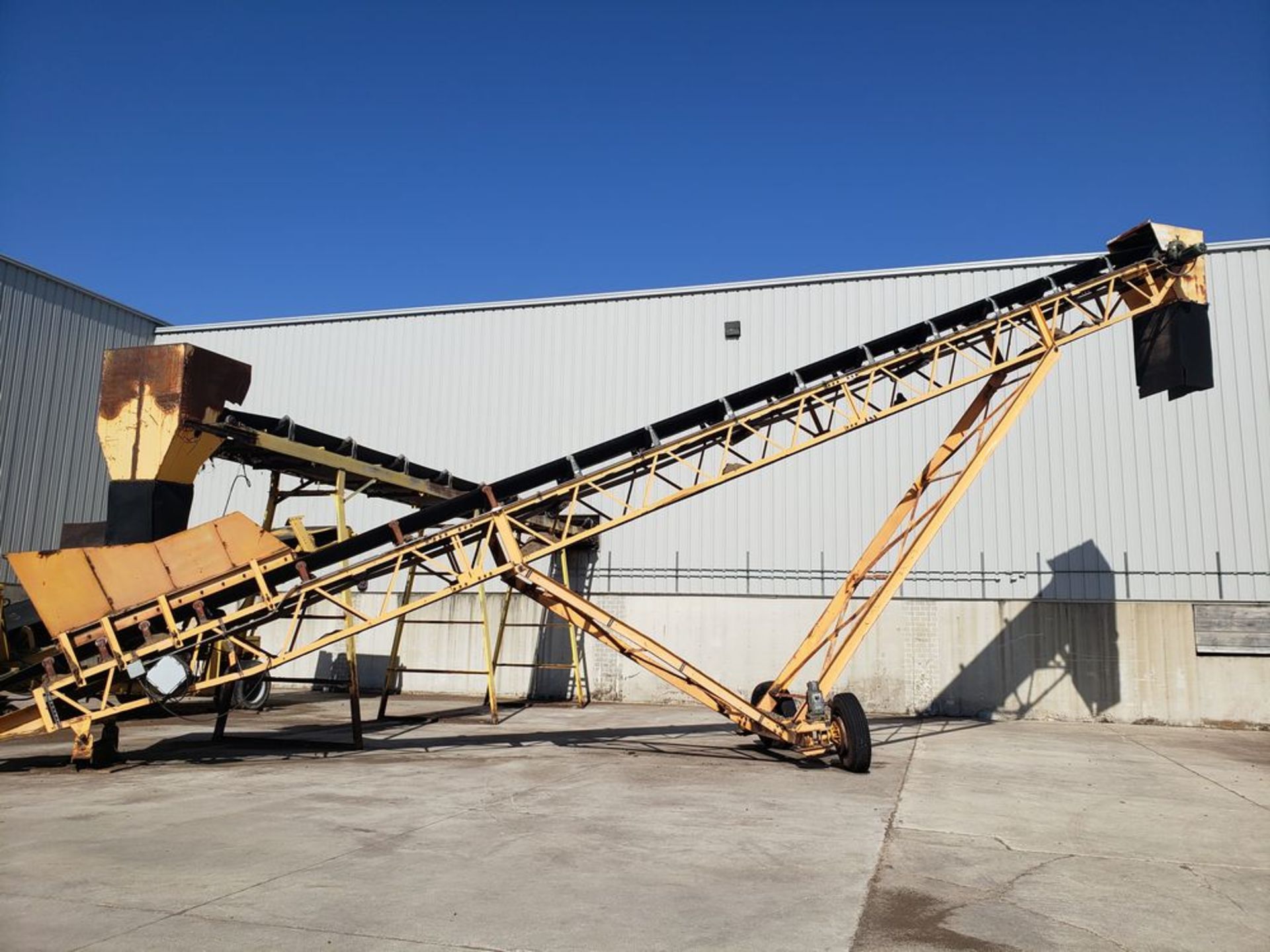 CONVEYOR RADIAL STACKER 36" X 60' (LOCATED AT: 29861 OLD HWY 33, ELKHART, IN 46516)