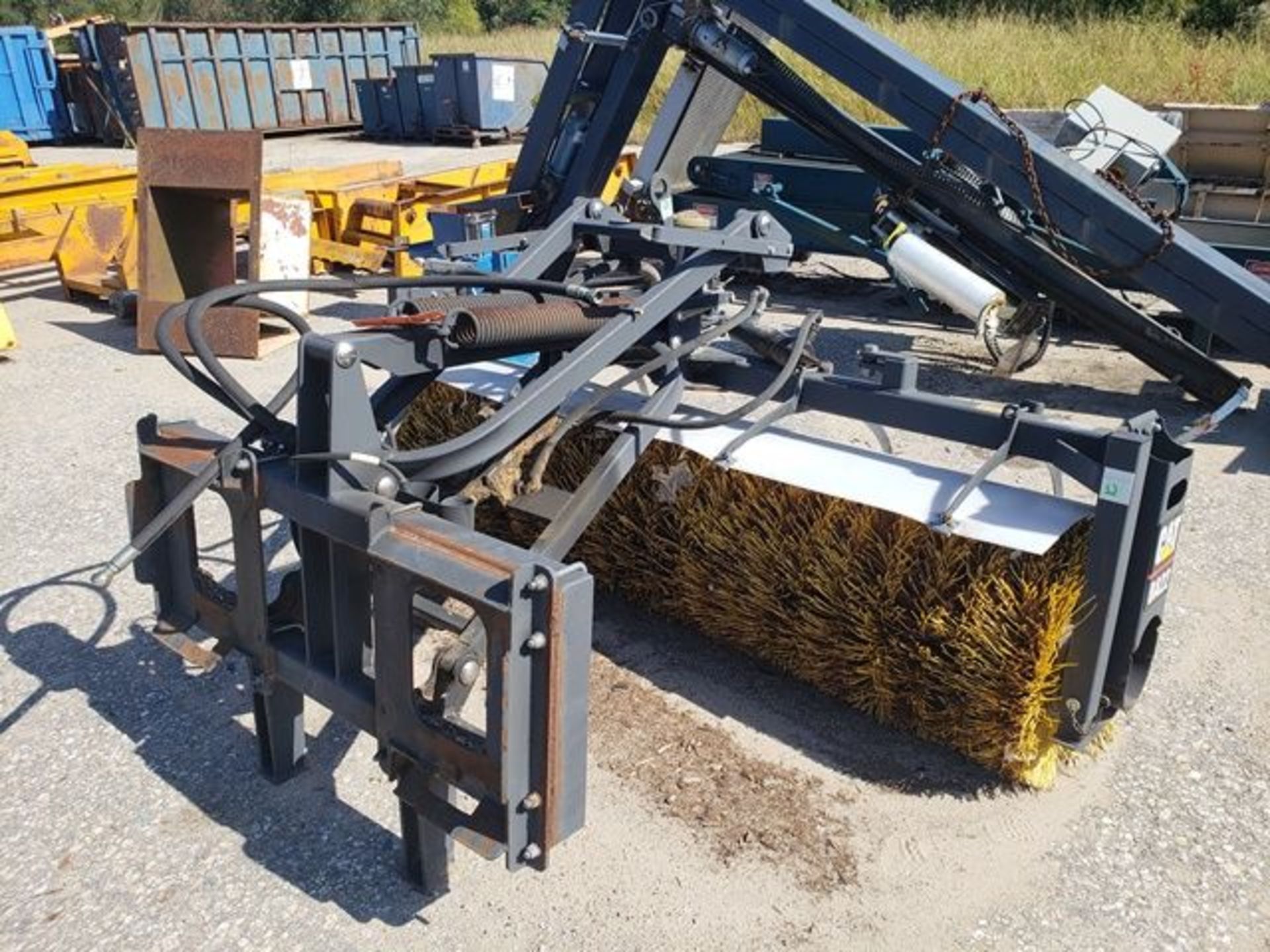 CAT BOBCAT SWEEPER ATTACHMENT MODEL-BA22 S#8M200337 (LOCATED AT: 29861 OLD HWY 33, ELKHART, IN