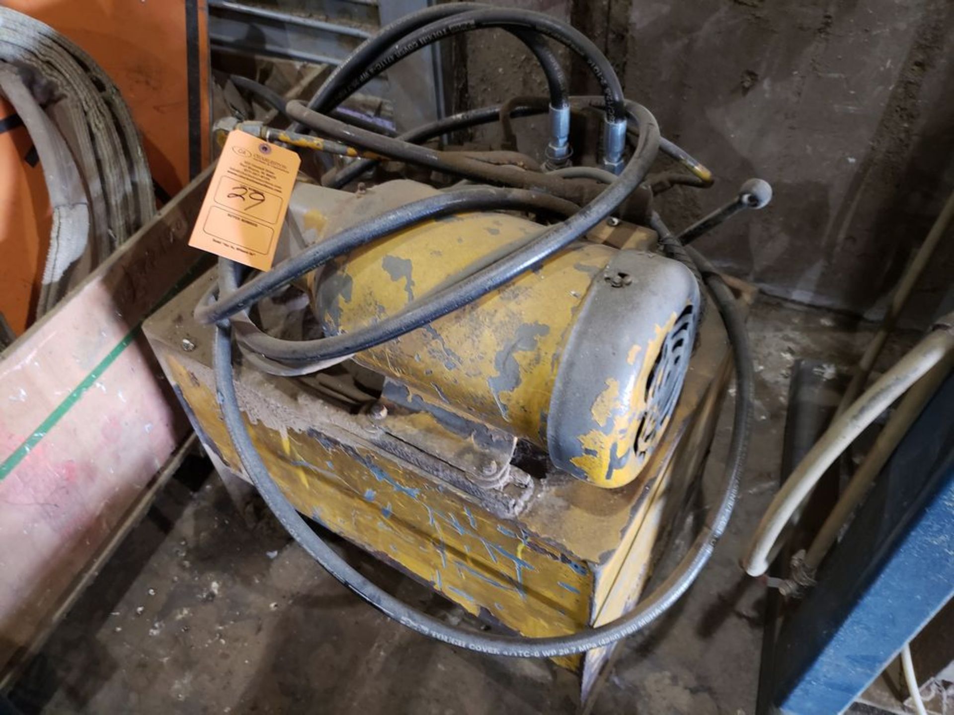 110 VOLT PUMP & HYDRAULIC TANK UNIT (NO INFO TAGS) (LOCATED AT: 29861 OLD HWY 33, ELKHART, IN