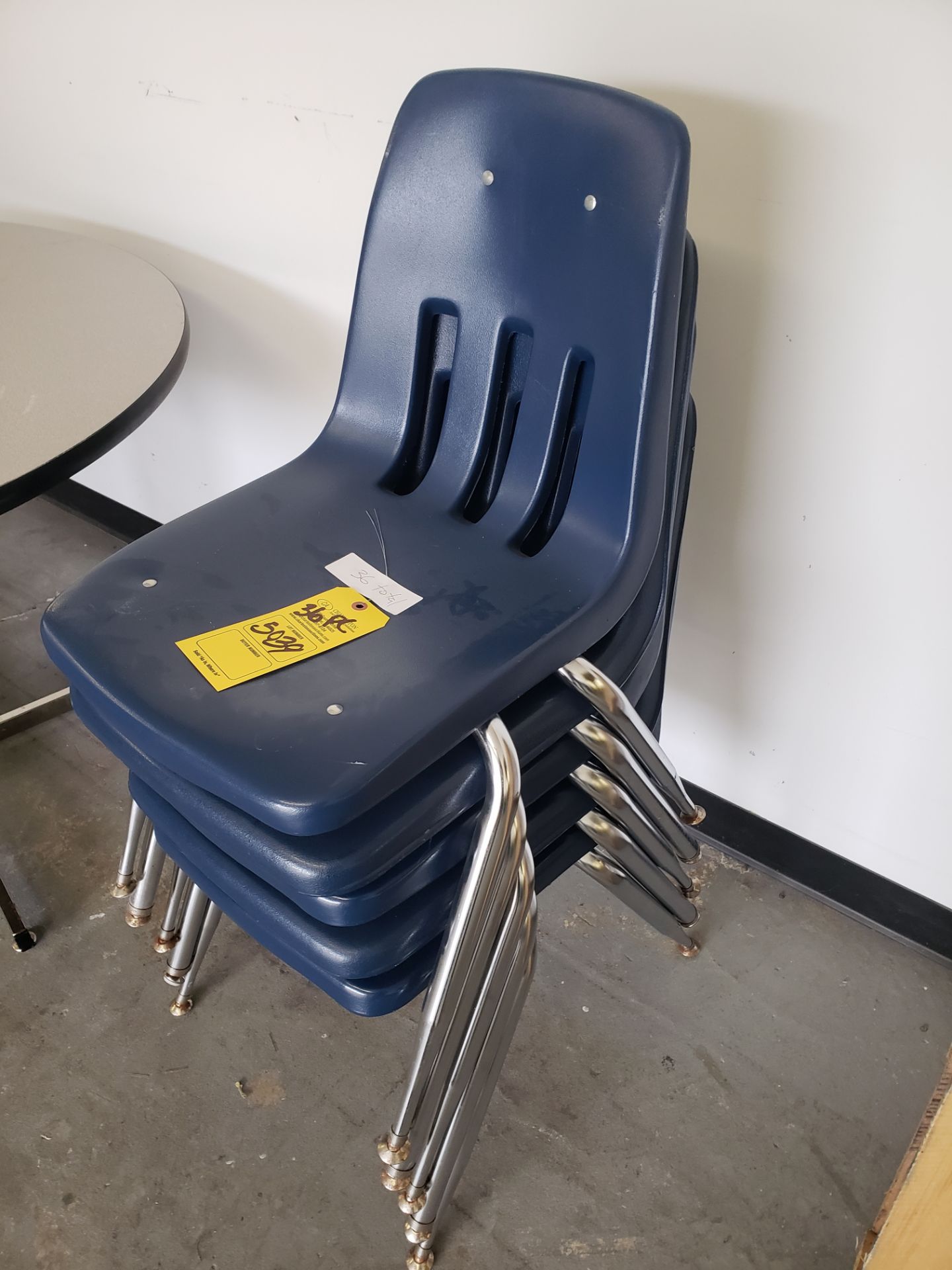 (36) CHAIRS (LOCATED AT: 16335 LIMA ROAD BLDG. 4 HUNTERTOWN, IN 46748)