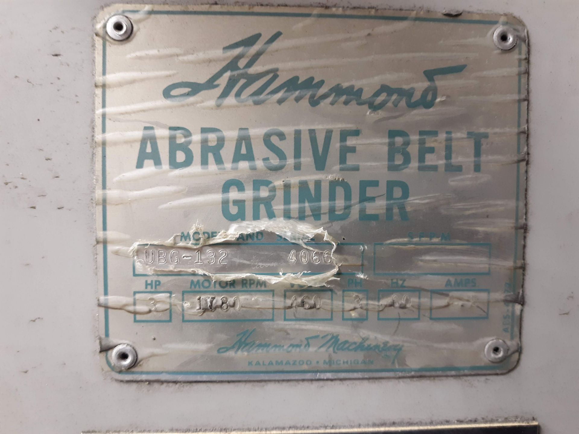 HAMMOND ABRASIVE BELT GRINDE MODEL-DBG-132 S#4066 3HP/1780RPM/3PH/60HZ(LOCATED AT: 433 COUNCIL - Image 4 of 4
