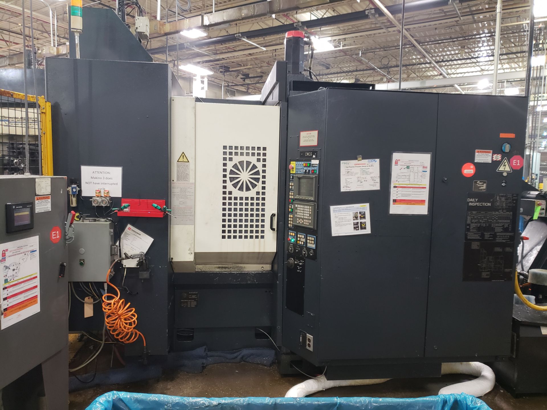 MAKINO A66 HORIZONTAL MACHINING CENTER, S#MM-0232; WITH TURBO MICROFINE CONVEYOR, MODEL 6589-8009; - Image 2 of 7