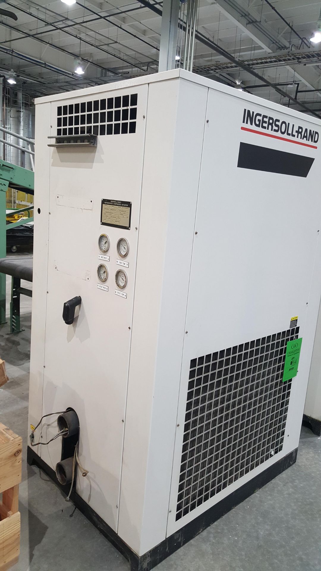 Ingersoll Rand Refrigerated compressed air dryer. Model DXR800SP, SN 99IDXR2777, COMPRESSOR: 4 HP 55