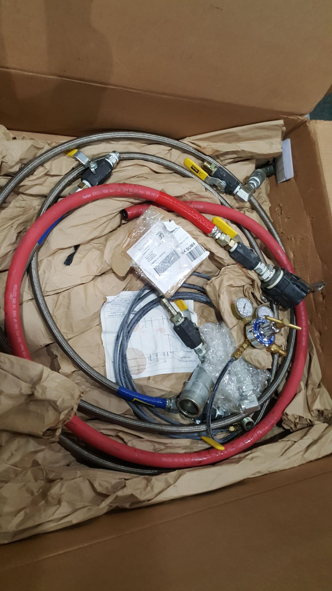 Nitrogen regulator with hose for 500 lbs.