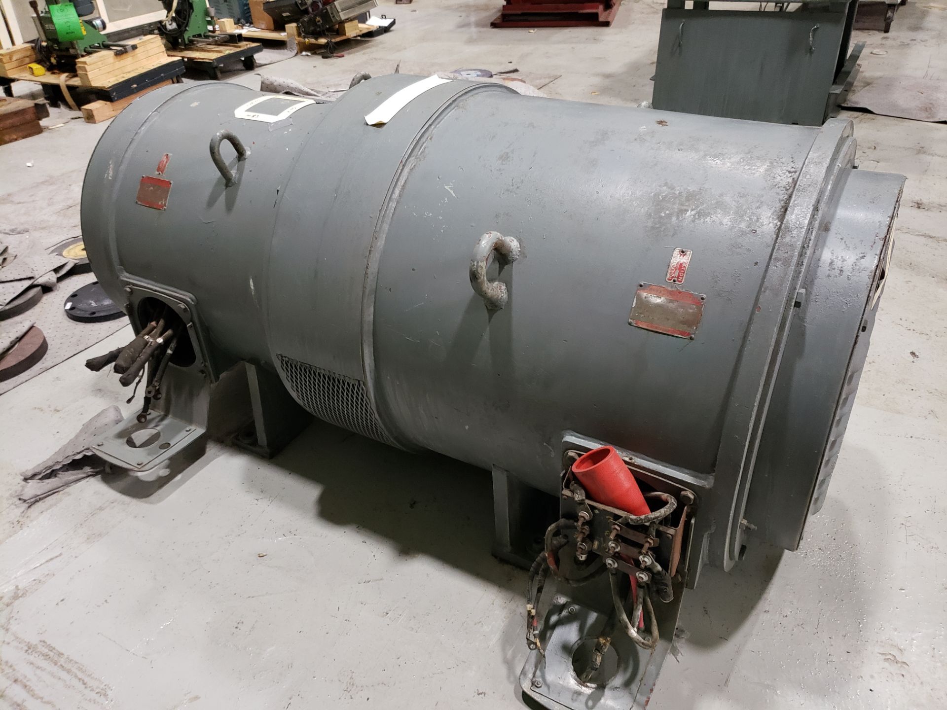 GE AC GENERATOR MODEL-5SJ1414A2 S#WS8212223 GE SYNCHRONOUS MOTOR MODEL-5SR583A8 S#ZS8212222 B-1 - Image 2 of 4