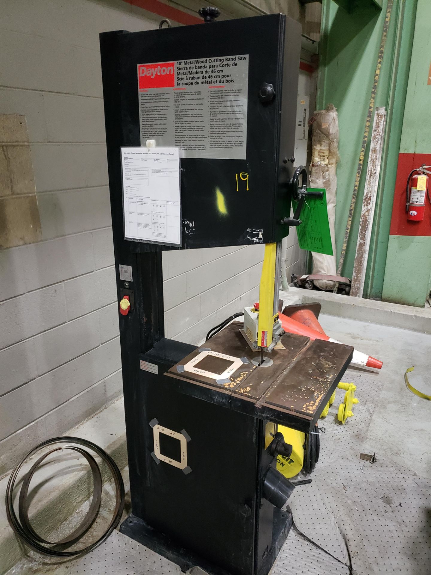 DAYTON 18" METAL/WOOD CUTTING BAND SAW MODEL6Y942E B1