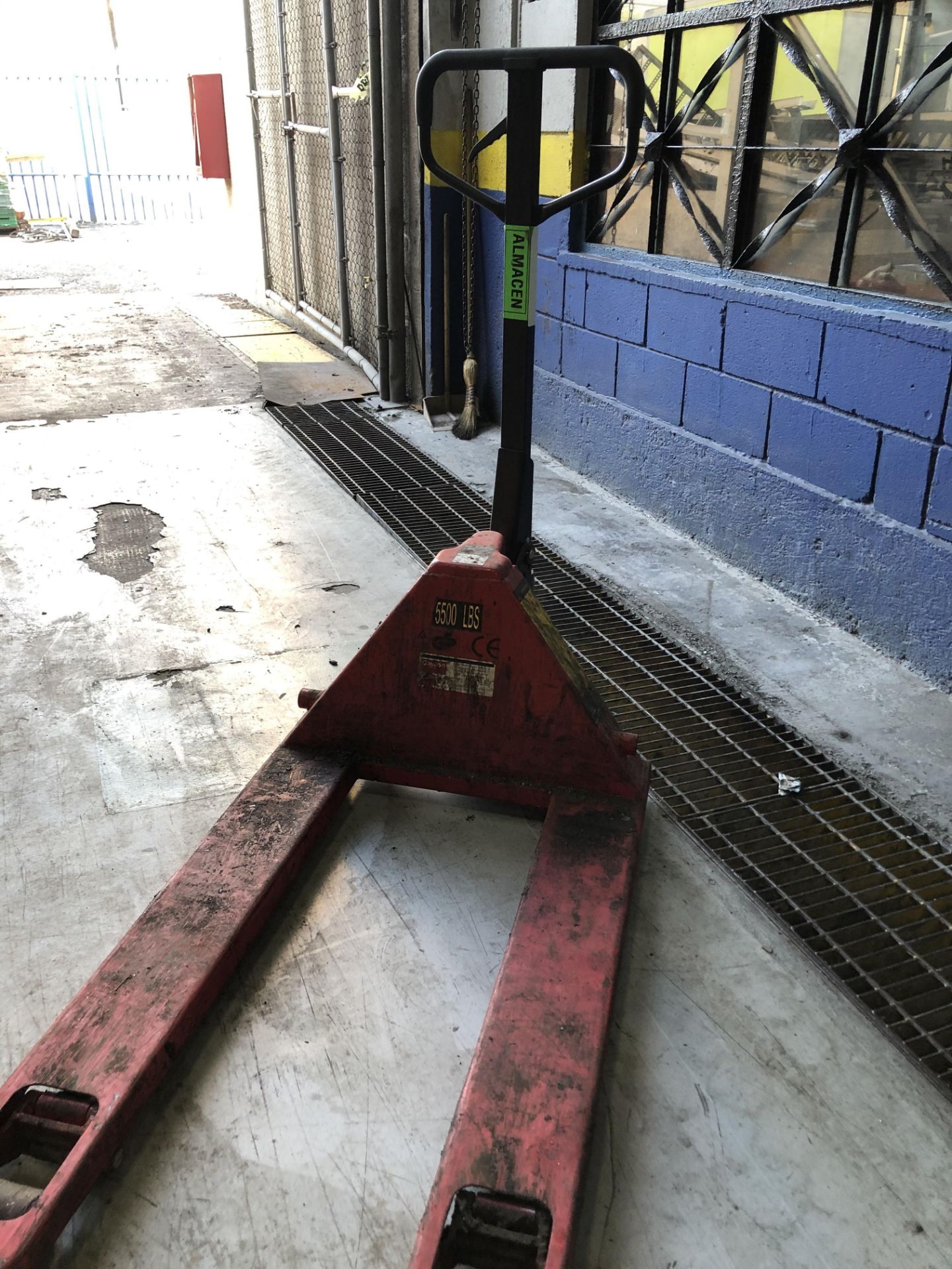 Pallet jack / Patin de piston 5,000 lbs