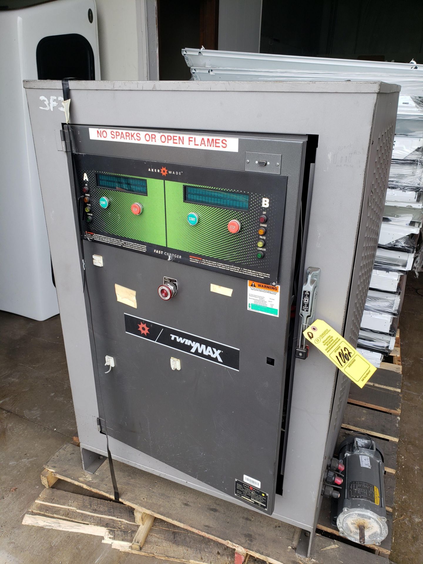 2005 AKER WADE TWIN MAX 5002 FAST CHARGER OUTPUT 12-80VDC@25KW 60 HZ CELLS-6-40 S#TM5002N 10070