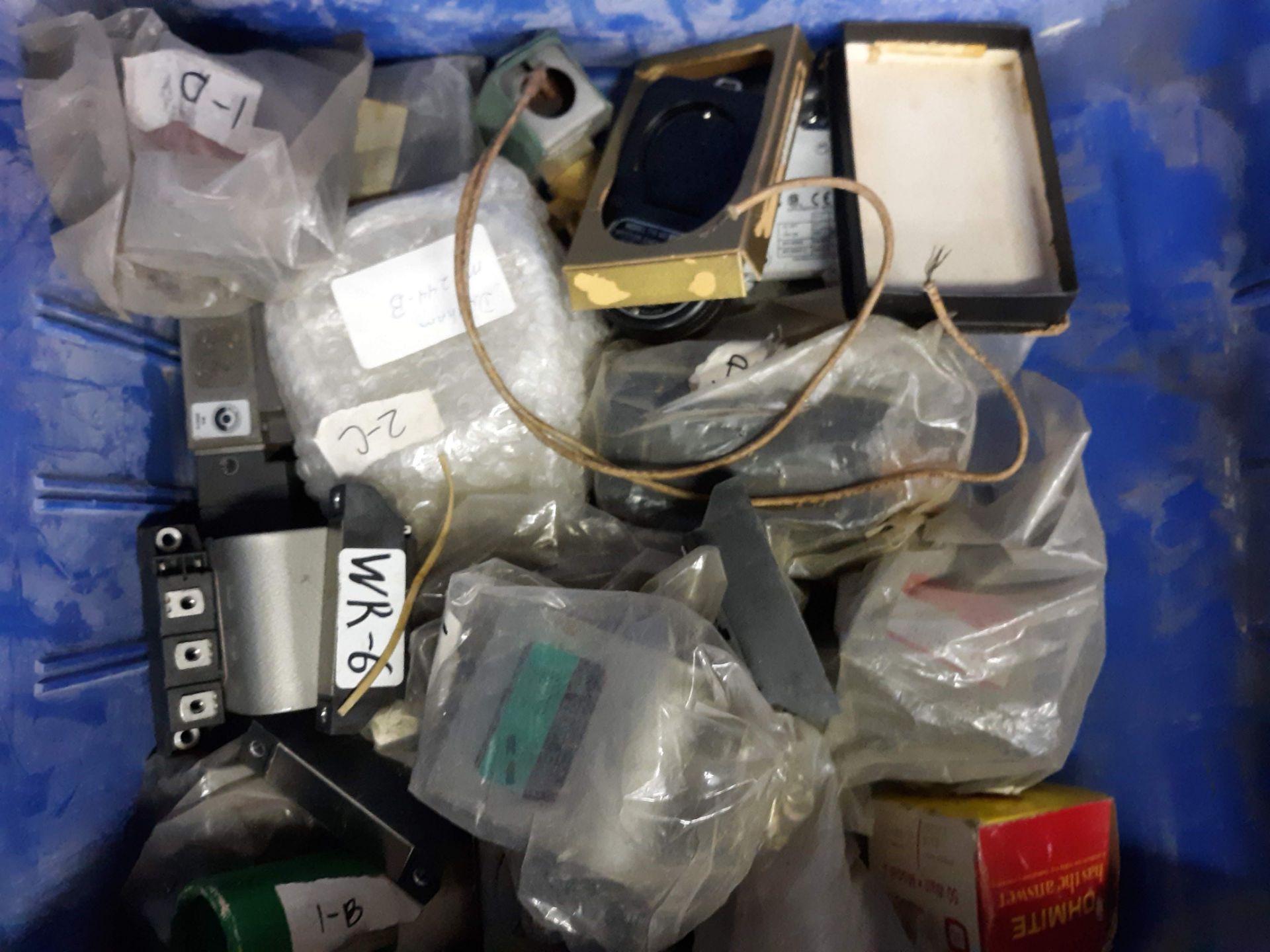 SKID OF MISC. ELECTRONIC PARTS - Image 2 of 6