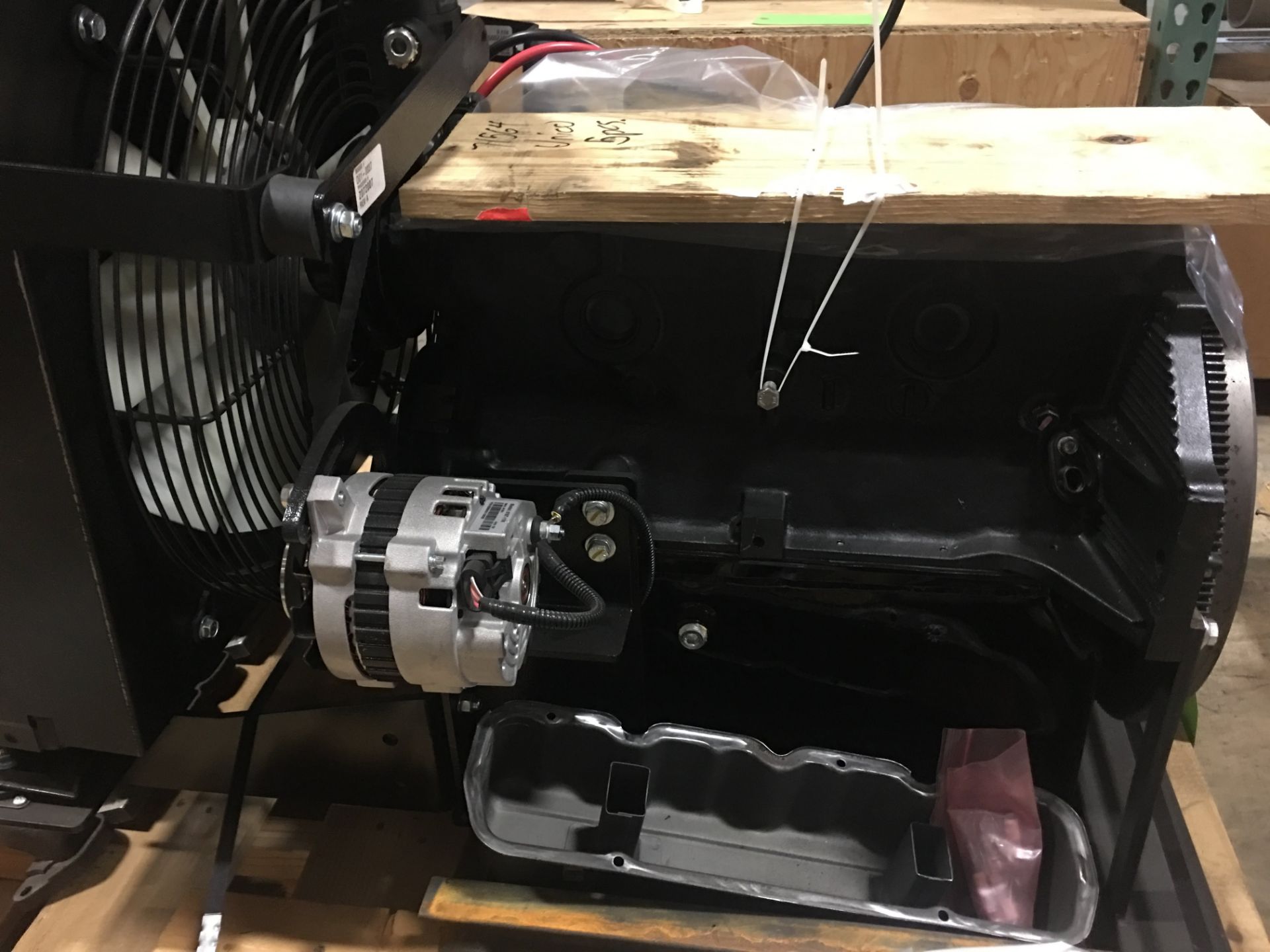 GM 3.0L BUCKS ENGINE (CYLINDER HEAD REMOVED) DUAL FUEL (PROPANE OR LP) W/ RADIATOR PACKAGE - Image 2 of 3