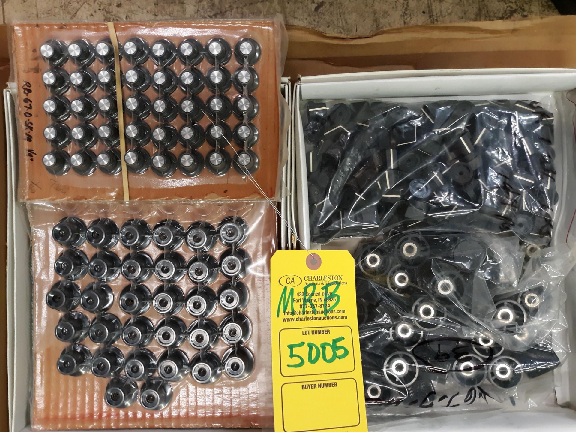 PALLET OF MISC. ELECTRONIC EQUIPMENT KNOBS - Image 2 of 6