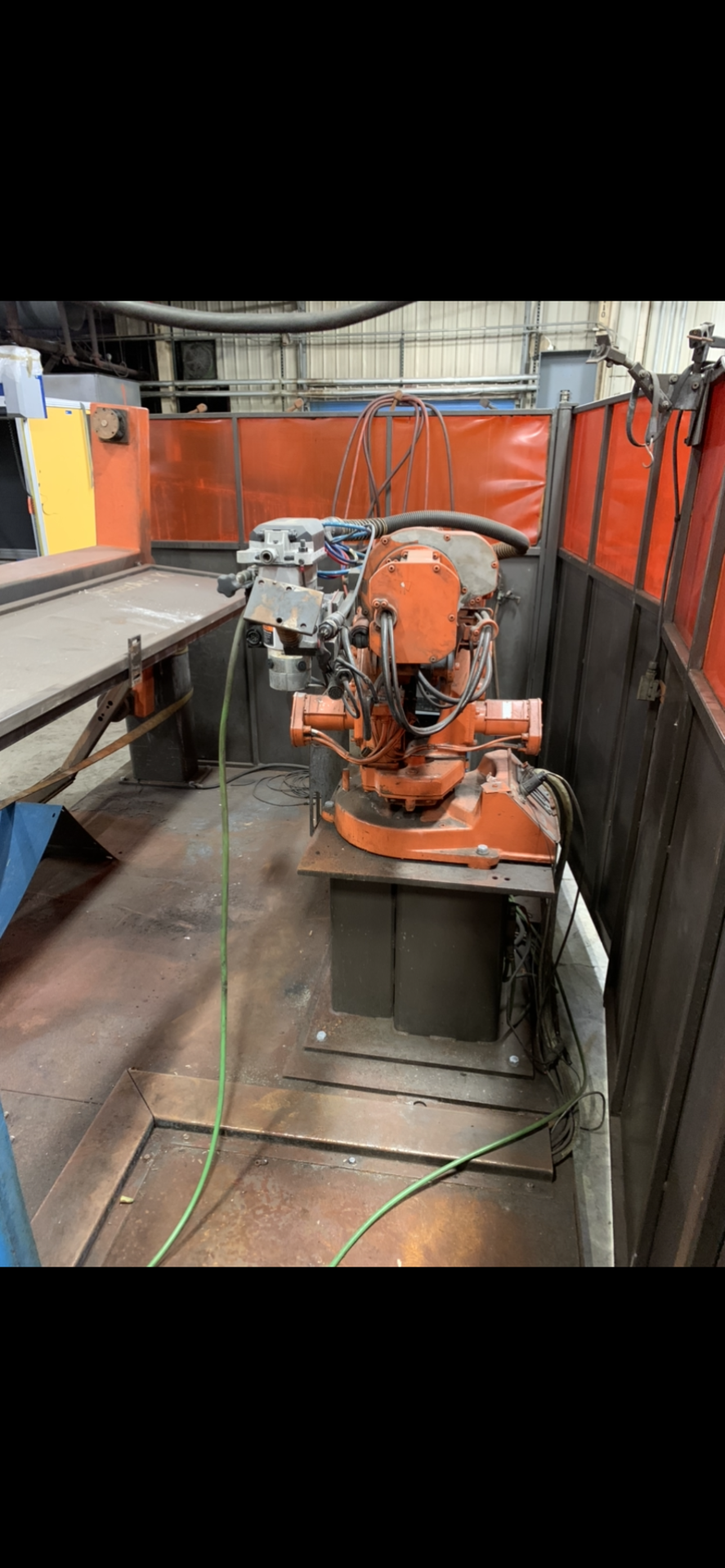 ABB ROBOTIC WELDING CELL ABB ROBOT TYPE PS90-6-38-P-LSS-3822 S#810728215 MILLER AUTO-AXCESS 450 - Image 2 of 3