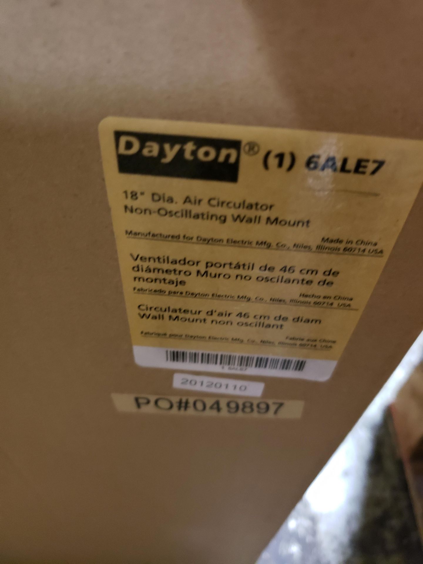 DAYTON 18" AIR CIRCULATOR NON -OSCILLATING WALL MOUNT FAN MODEL-: (1) 6ALE7 - Image 2 of 3