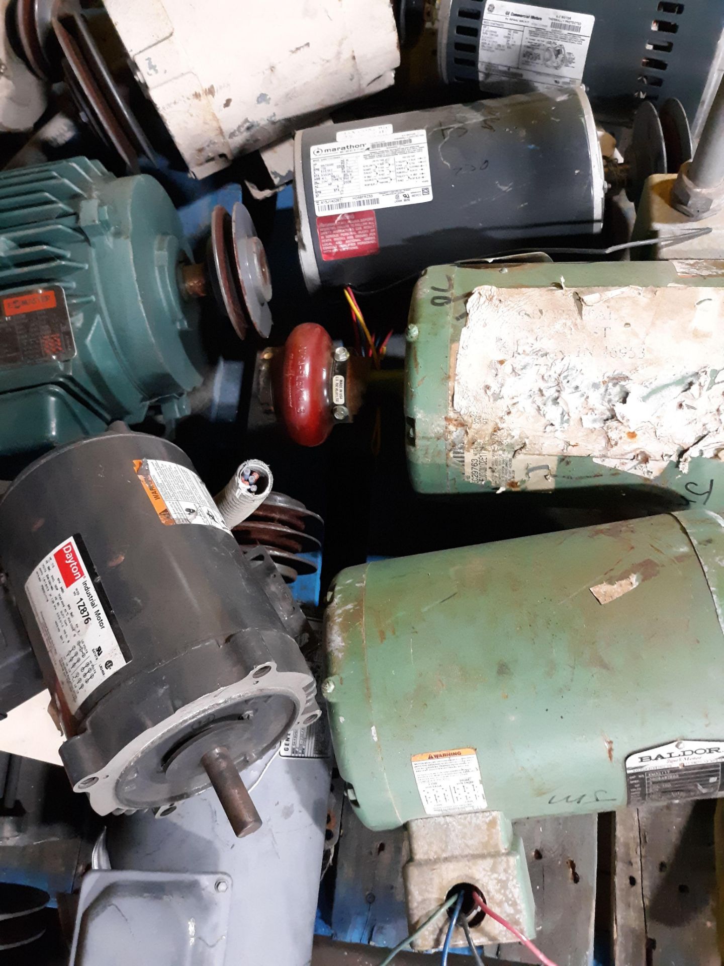 LOT OF (12) ELECTRIC MOTORS BRANDS INCLUDING; A.O SMITH RELIANCE DAYTON MARATHON BALDOR GE (1/2 HP-5 - Image 2 of 5