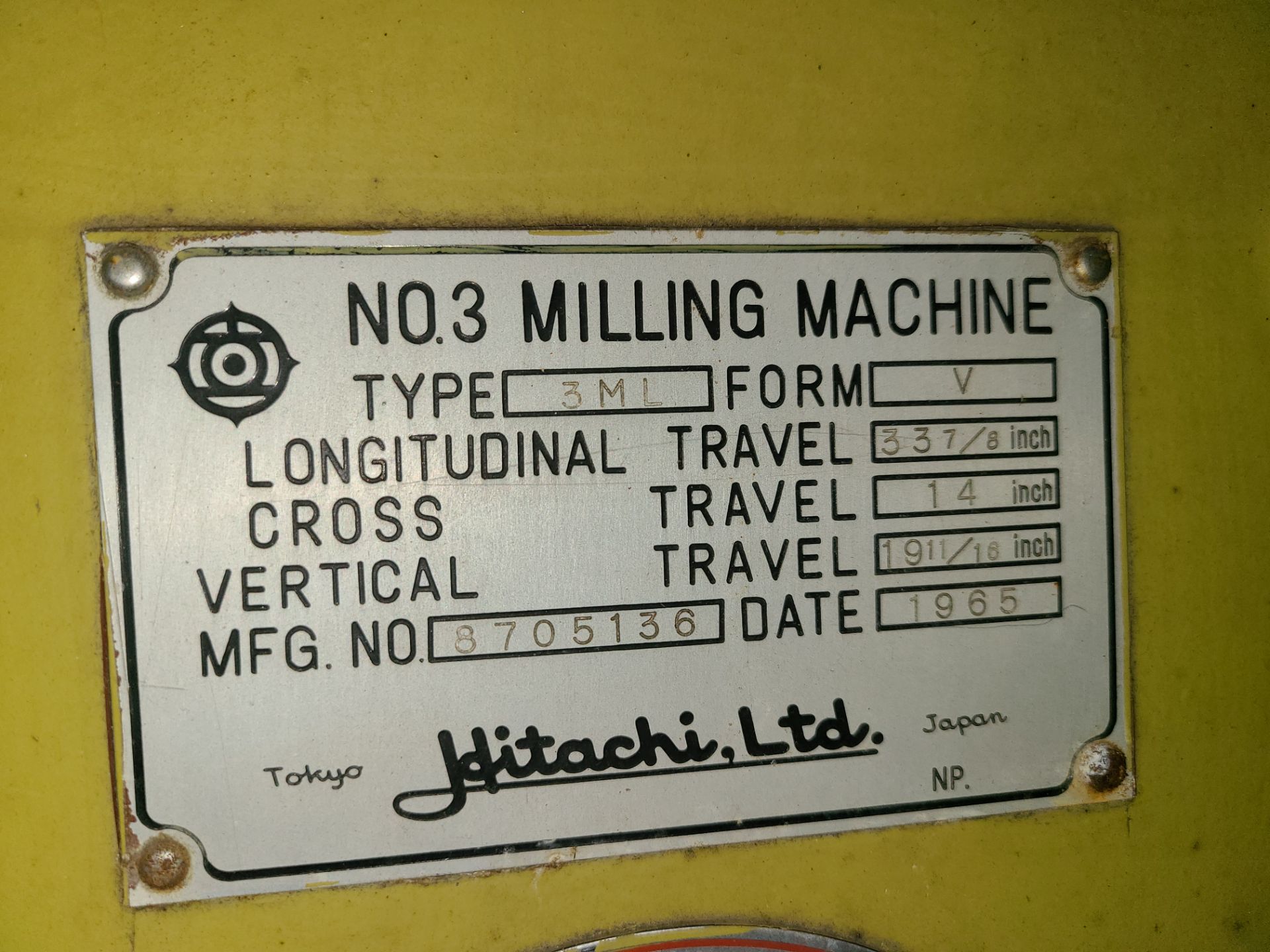 HITACHI NO.3 MILLING MACHINE: TPE 3ML LONG TRAVEL 33 7/8" CROSS TRAVEL 14" VERTICAL TRAVEL 19 11/ - Image 2 of 3