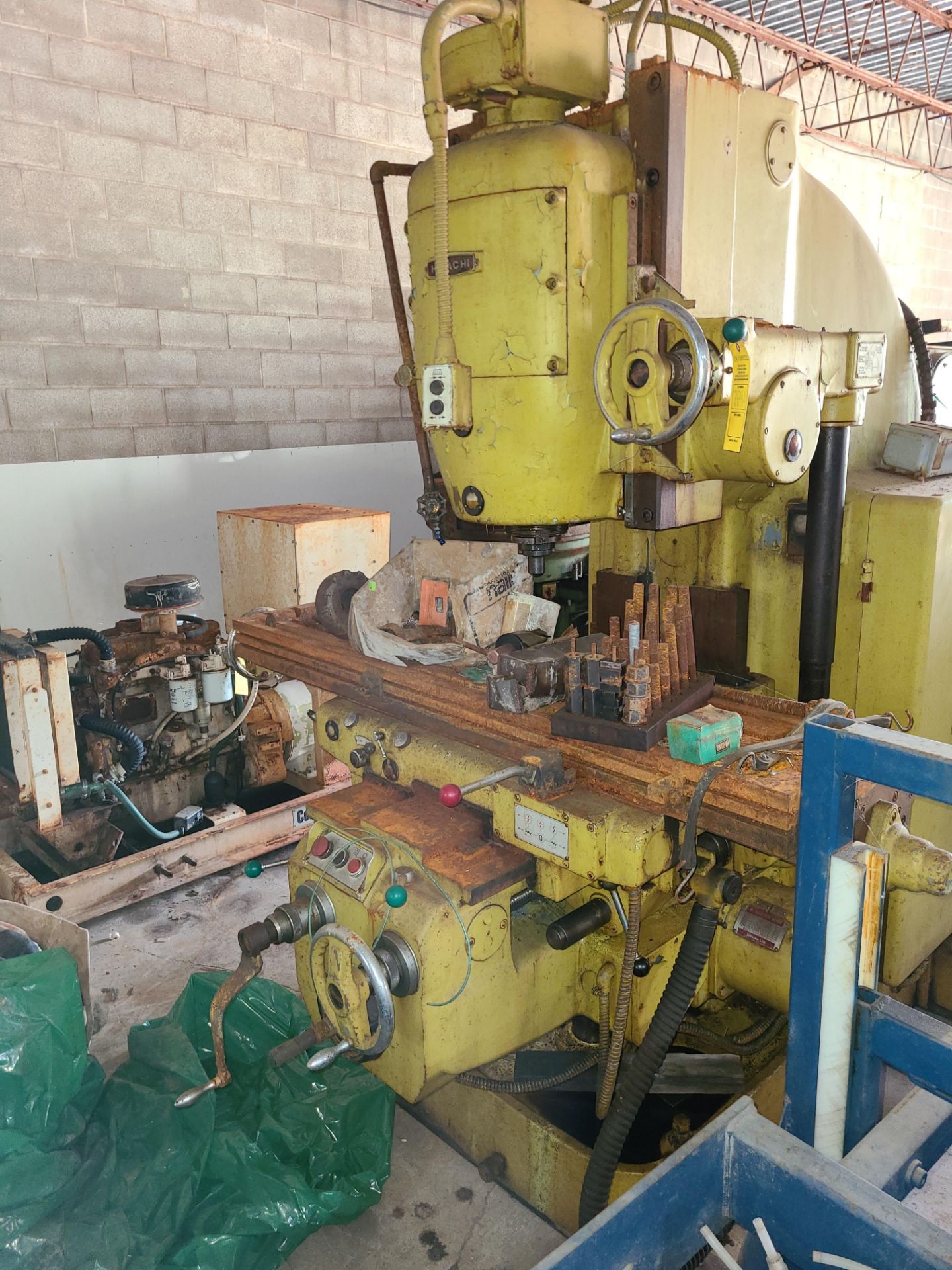 HITACHI NO.3 MILLING MACHINE: TPE 3ML LONG TRAVEL 33 7/8" CROSS TRAVEL 14" VERTICAL TRAVEL 19 11/