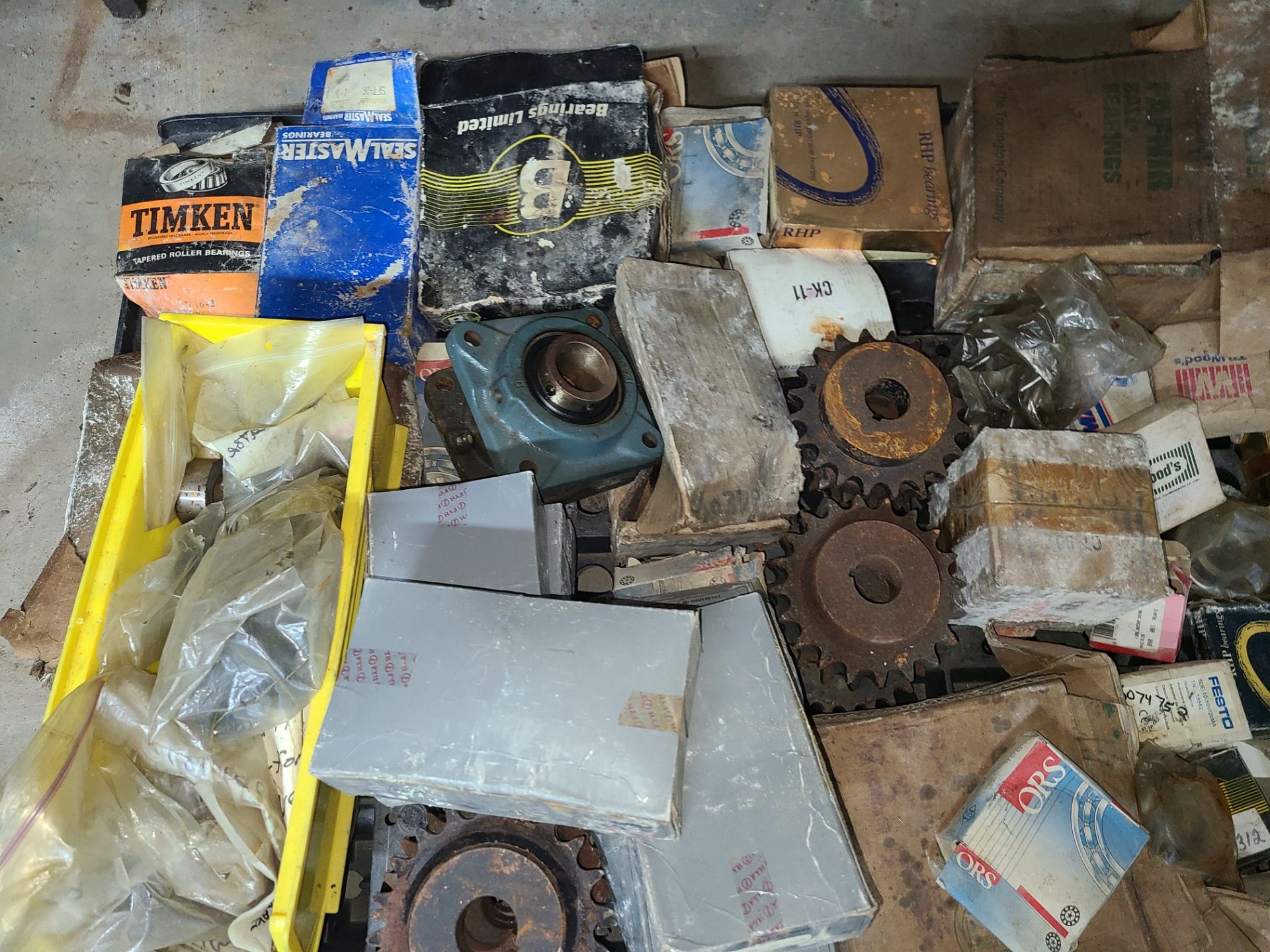 PALLET OF VARIOUS BEARINGS - Image 2 of 5