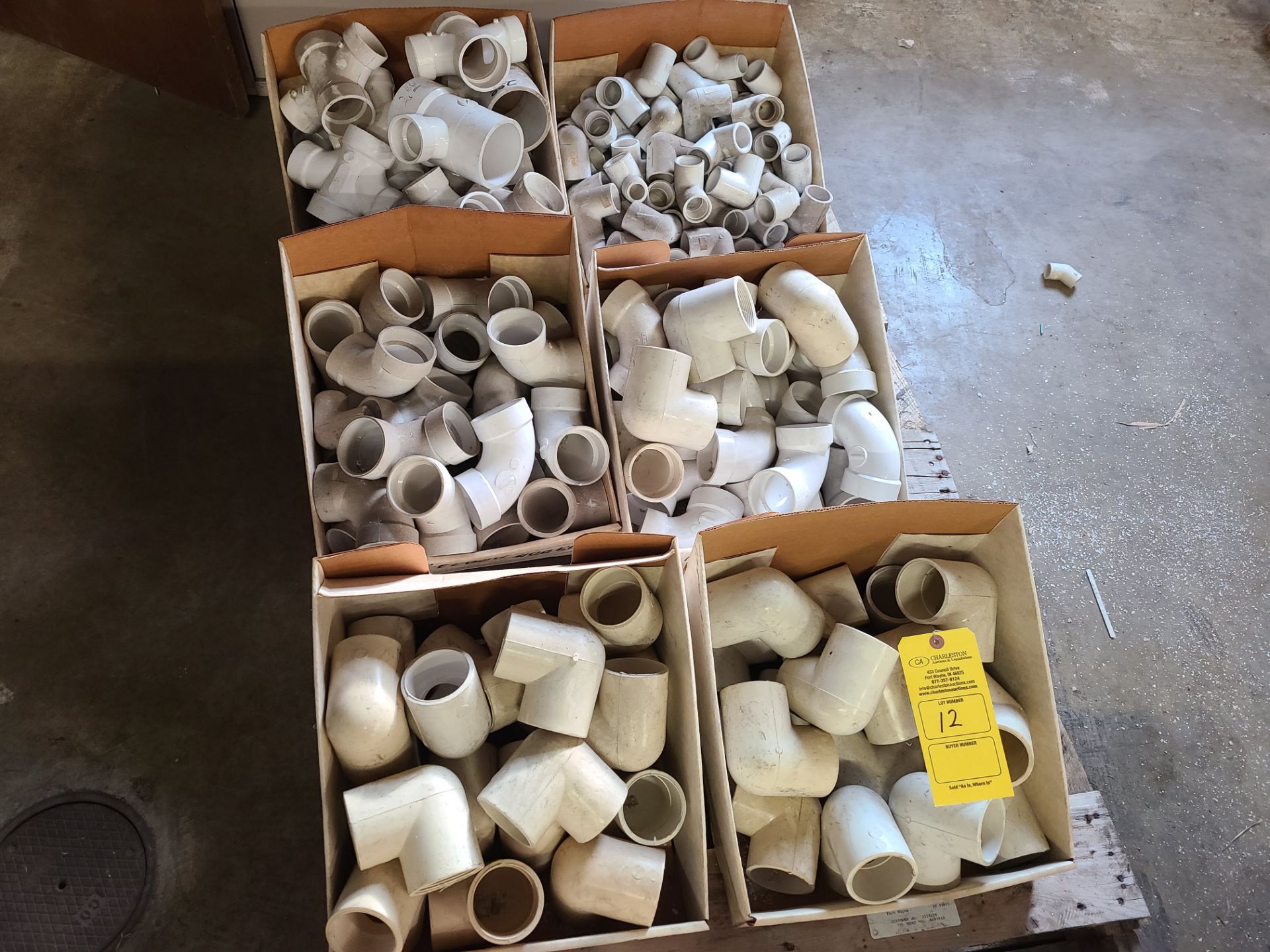 PALLET OF VARIOUS PVC COUPLINGS AND ELBOWS - Image 2 of 5