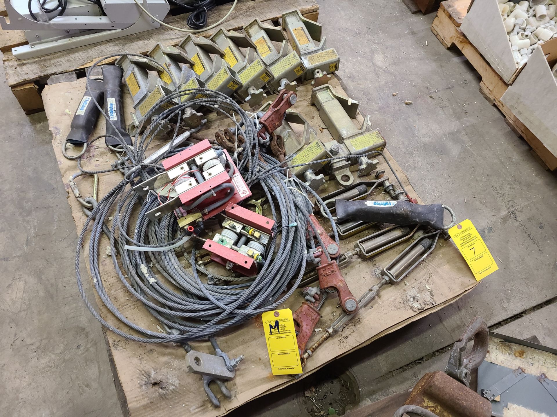 PALLET OF BEAM GRIPS AND CABLES