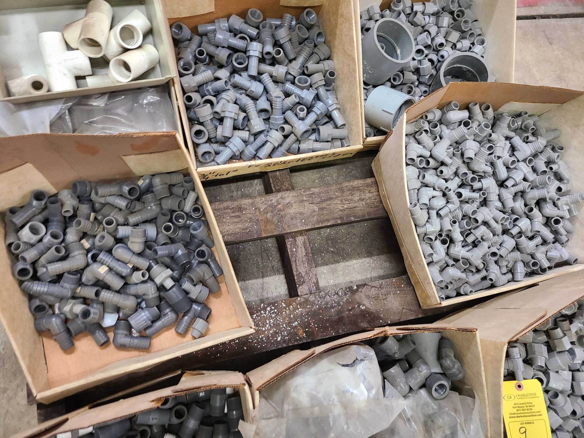 PALLET OF VARIOUS PVC COUPLINGS INSERTS ADAPTERS ETC - Image 4 of 5