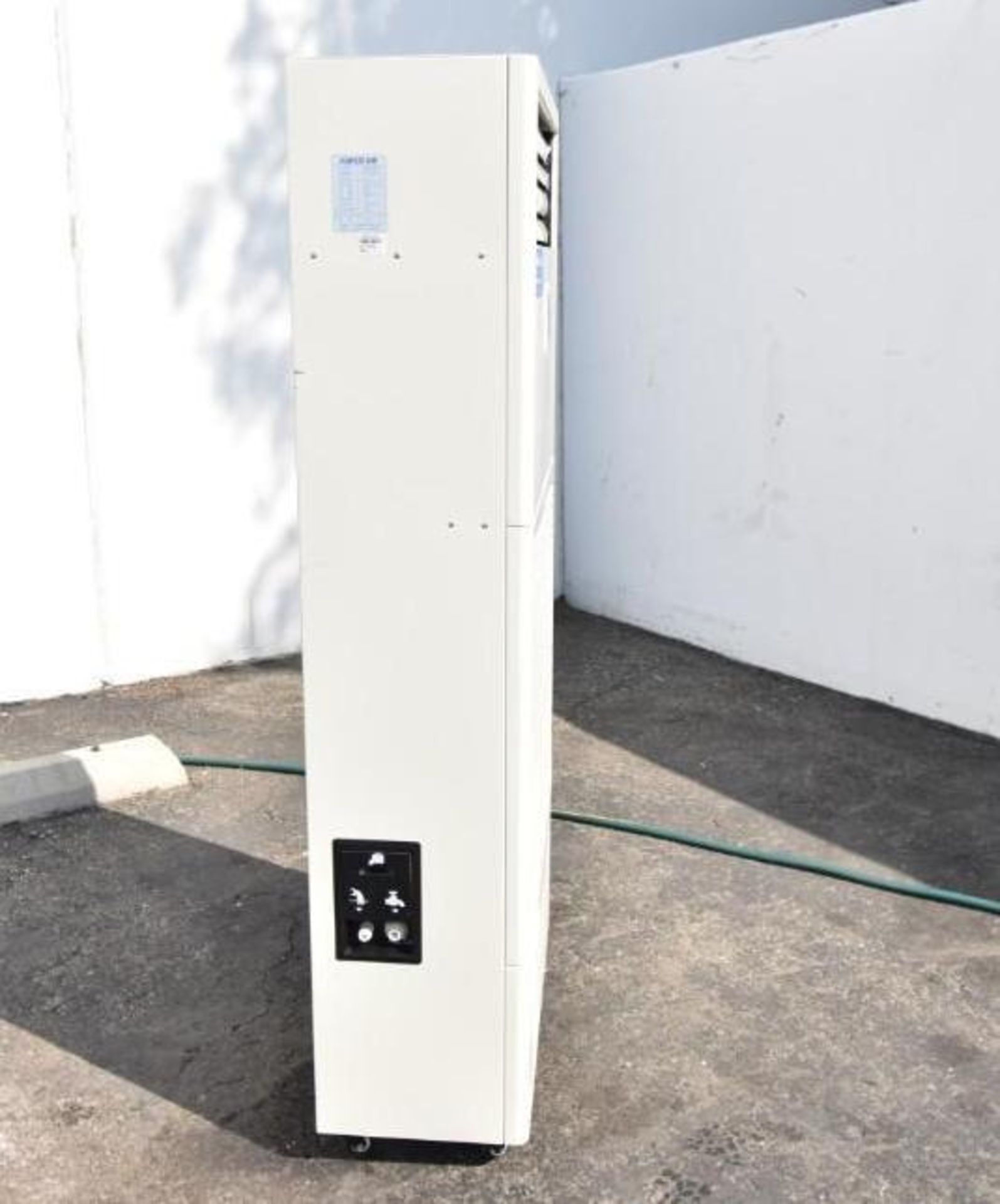 Parkoo Dehumidifier - Image 3 of 8