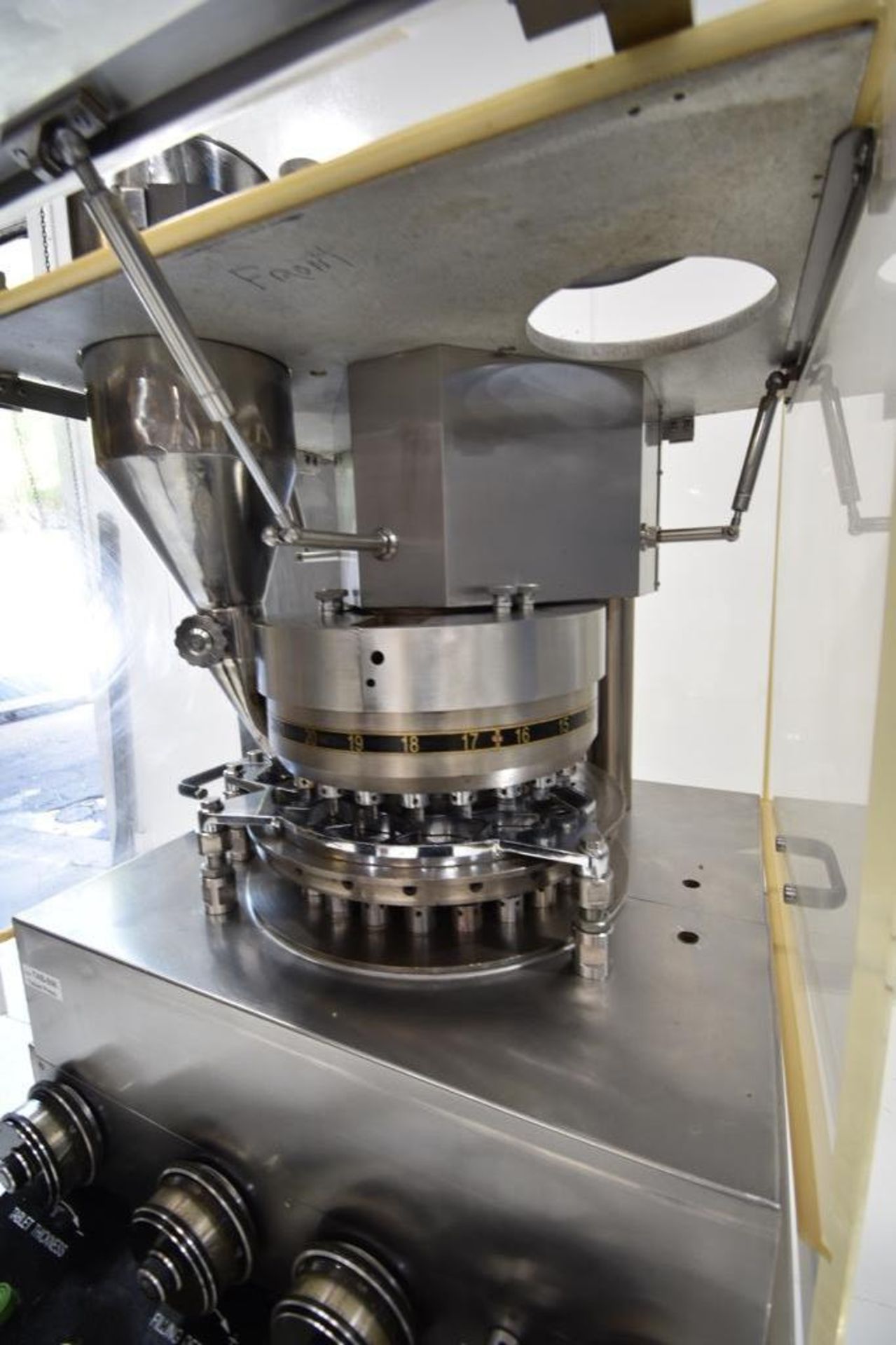 STC Tablet Press - Image 9 of 26