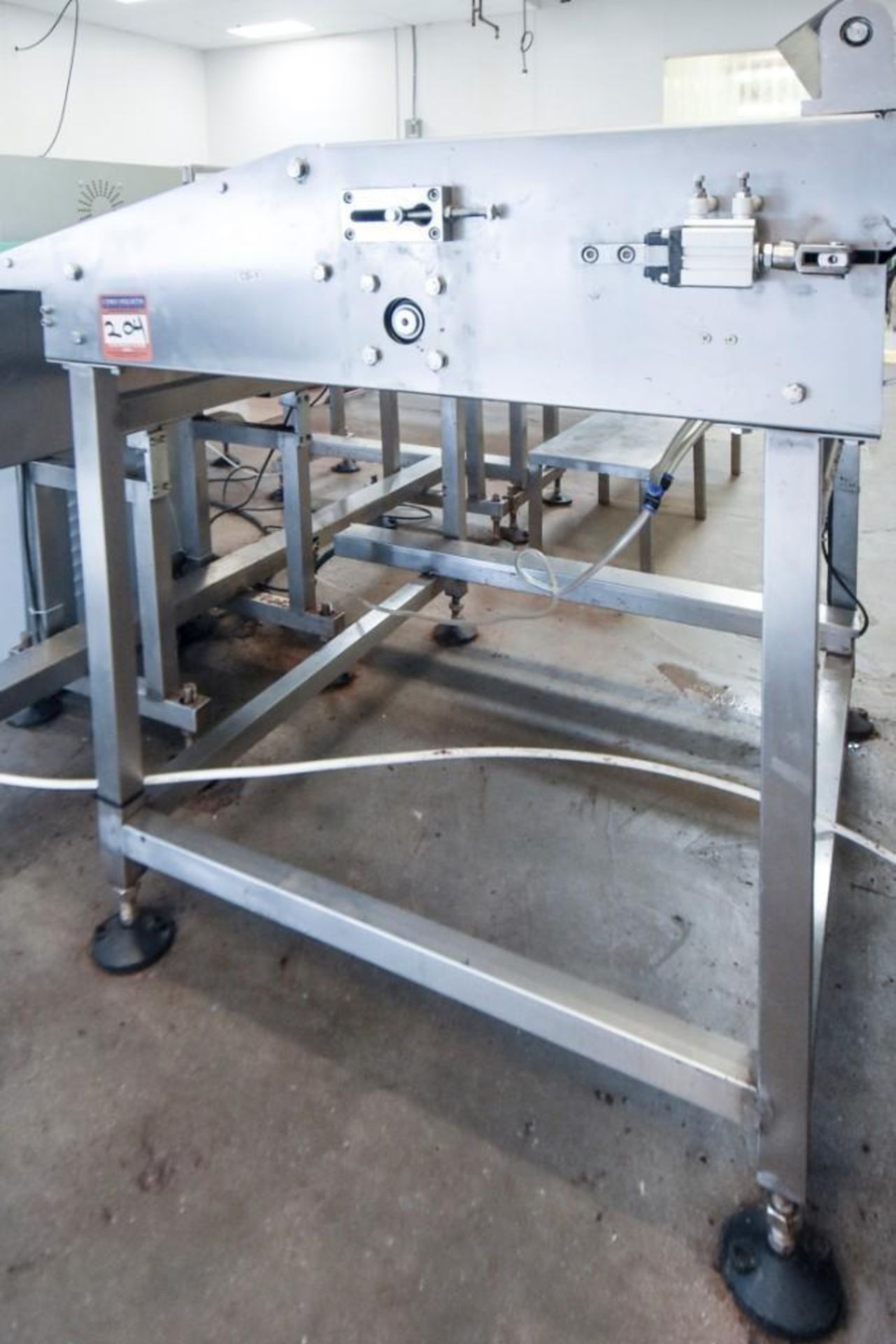 Splitter Conveyor with down hill Conveyors - Image 10 of 14