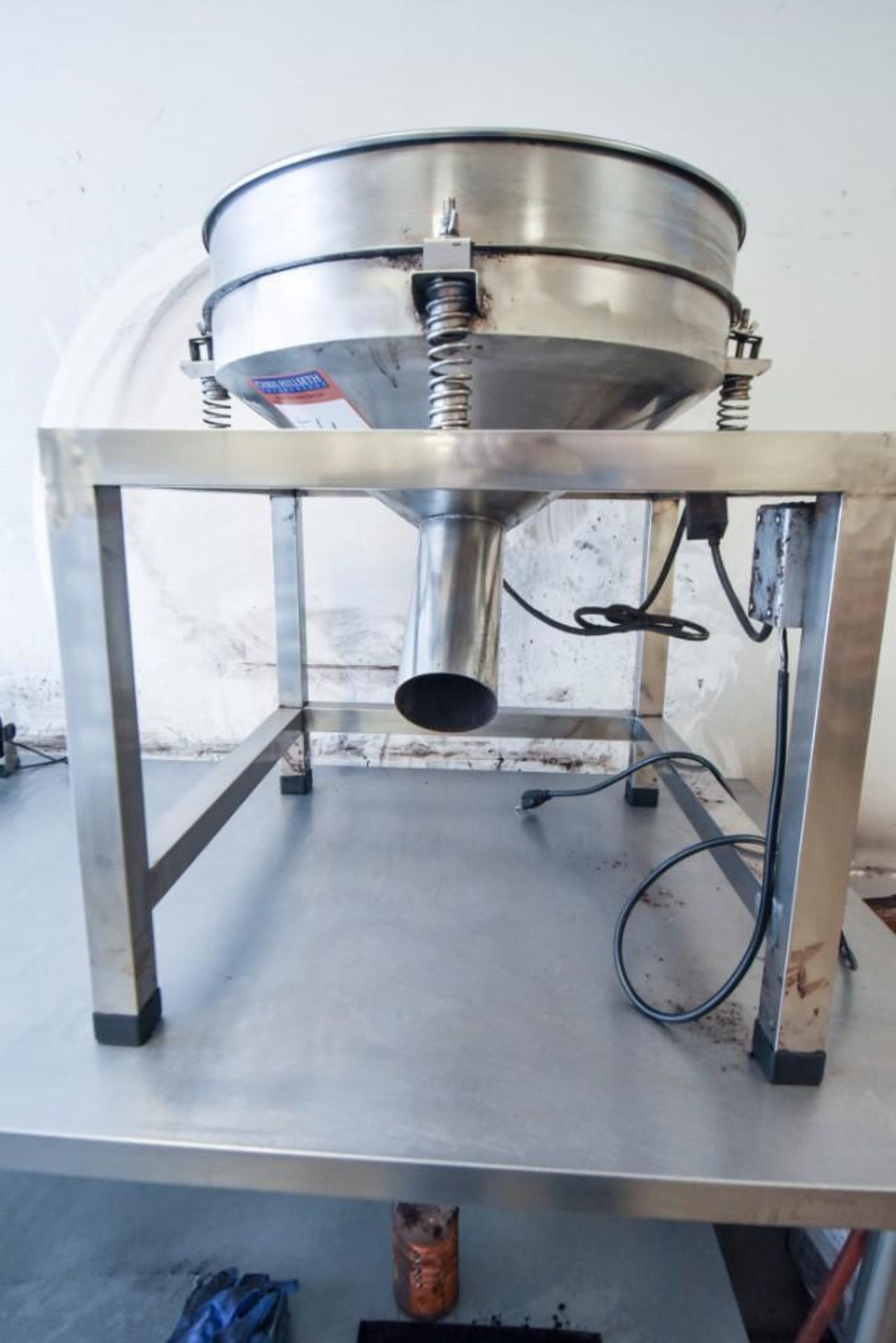 Vibratory Powder Feeder - Image 2 of 6