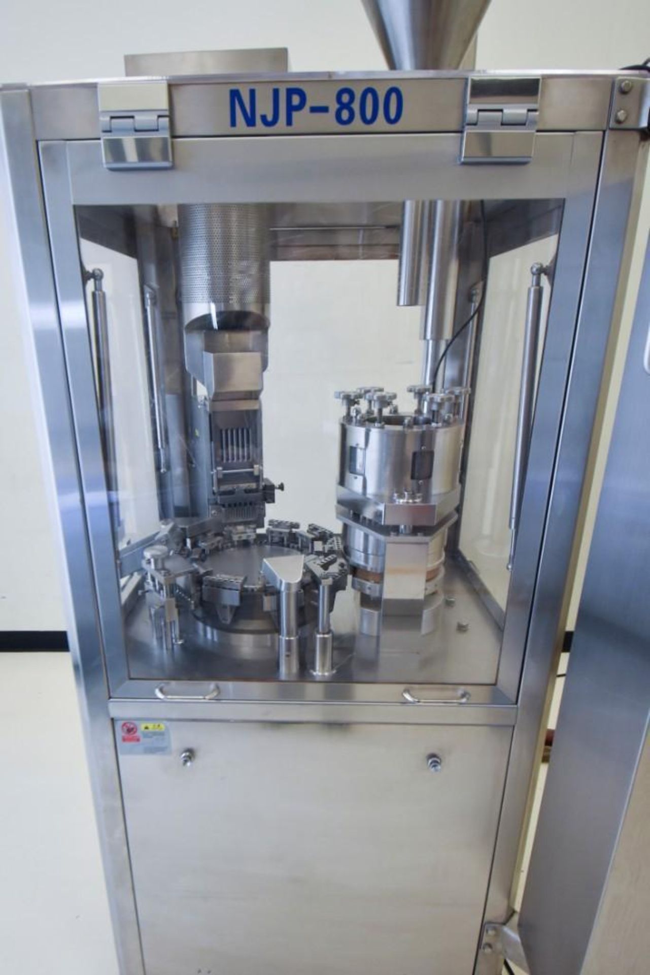 NJP 800 Automatic Encapsulation Machine - Image 4 of 12