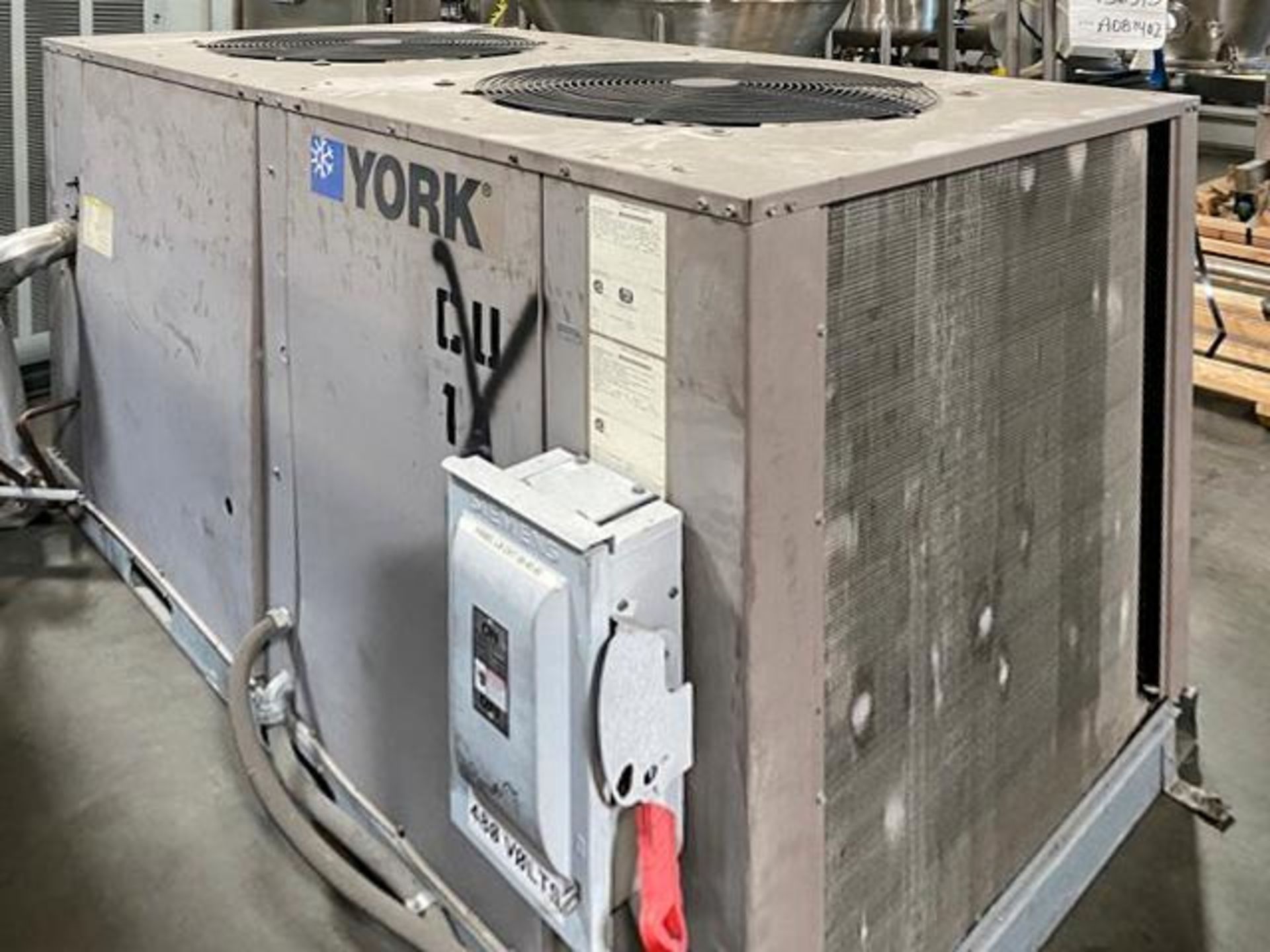 York Condenser - Image 2 of 3