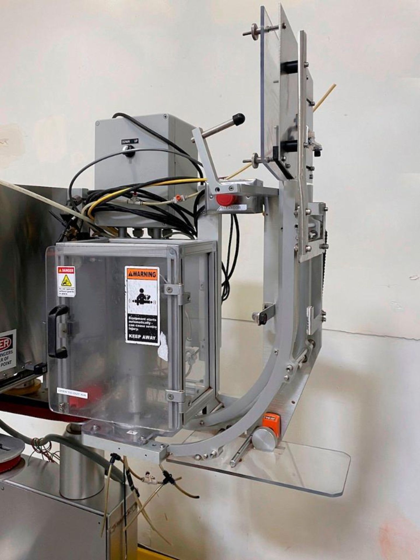 Aesus 8 Spindle Capper and Elevator - Image 5 of 6