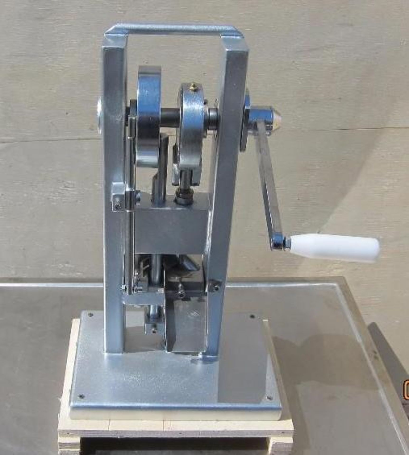 Manual Single Punch Tablet Press