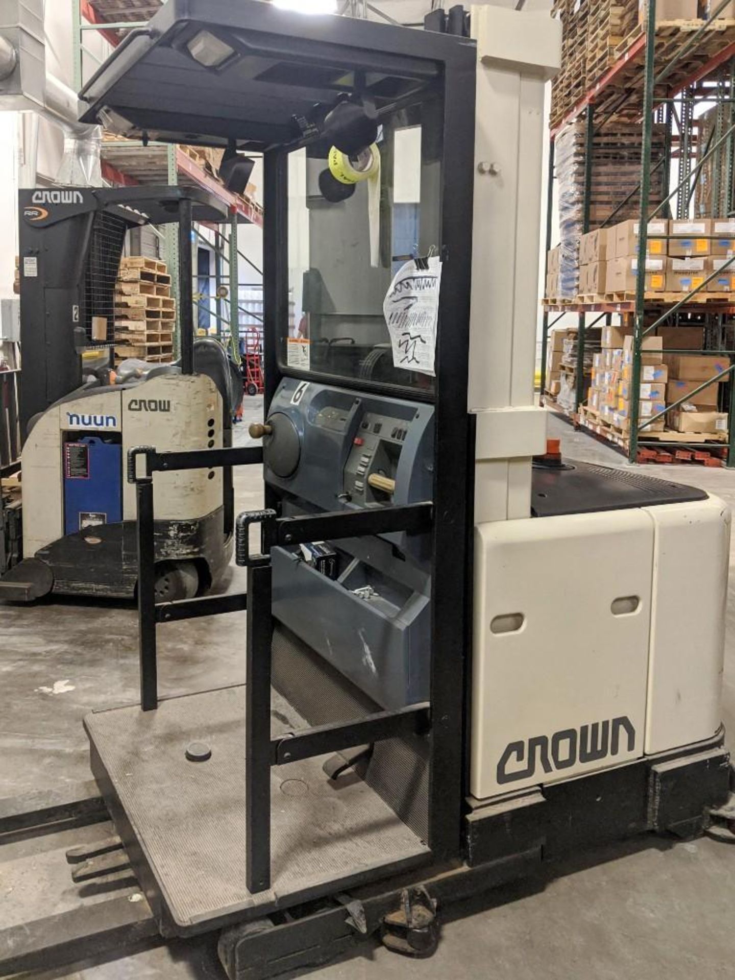 Crown Standing Forklift - Image 3 of 4
