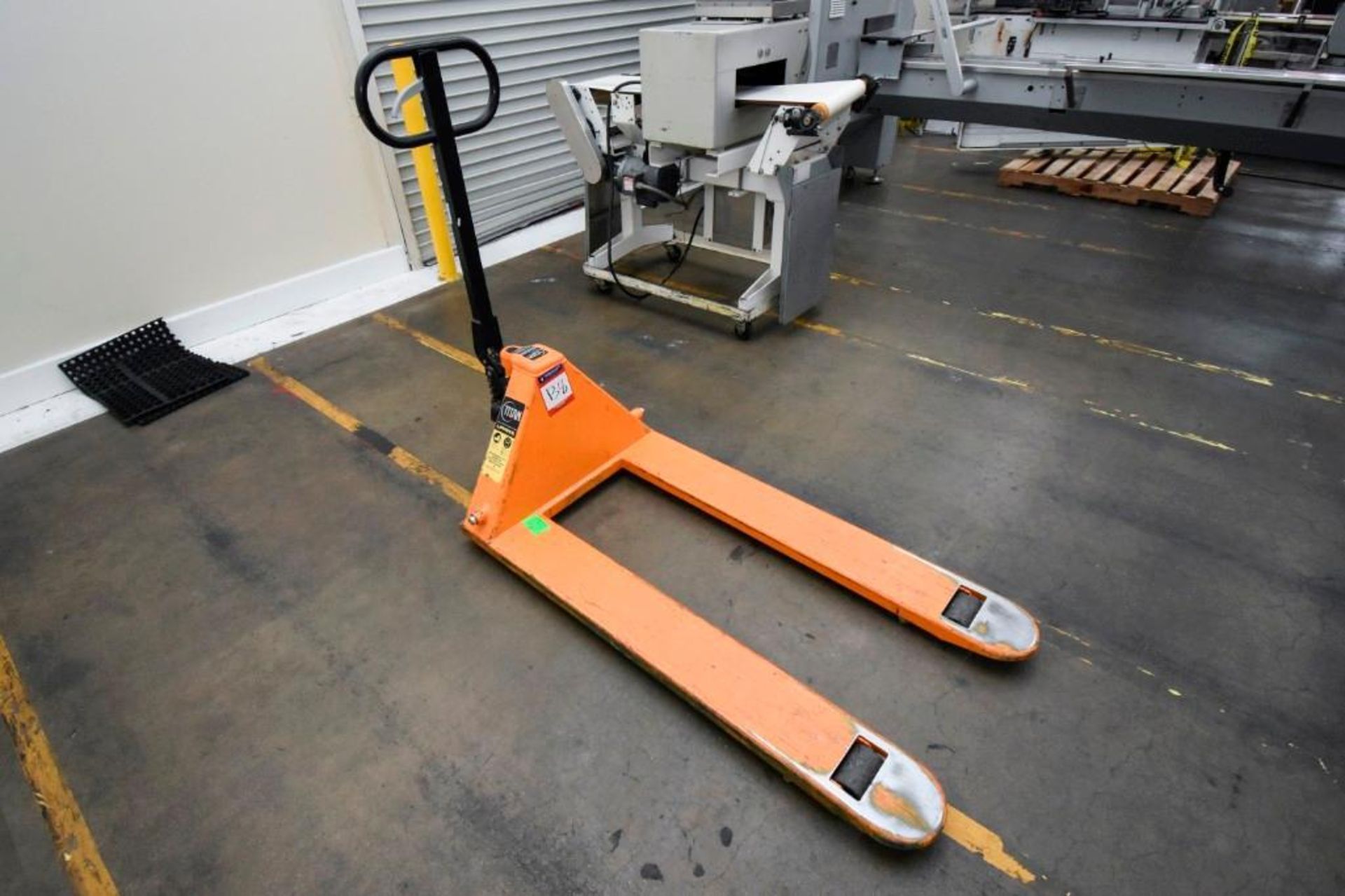 Titan 5500 Lb Pallet Jack - Image 3 of 7