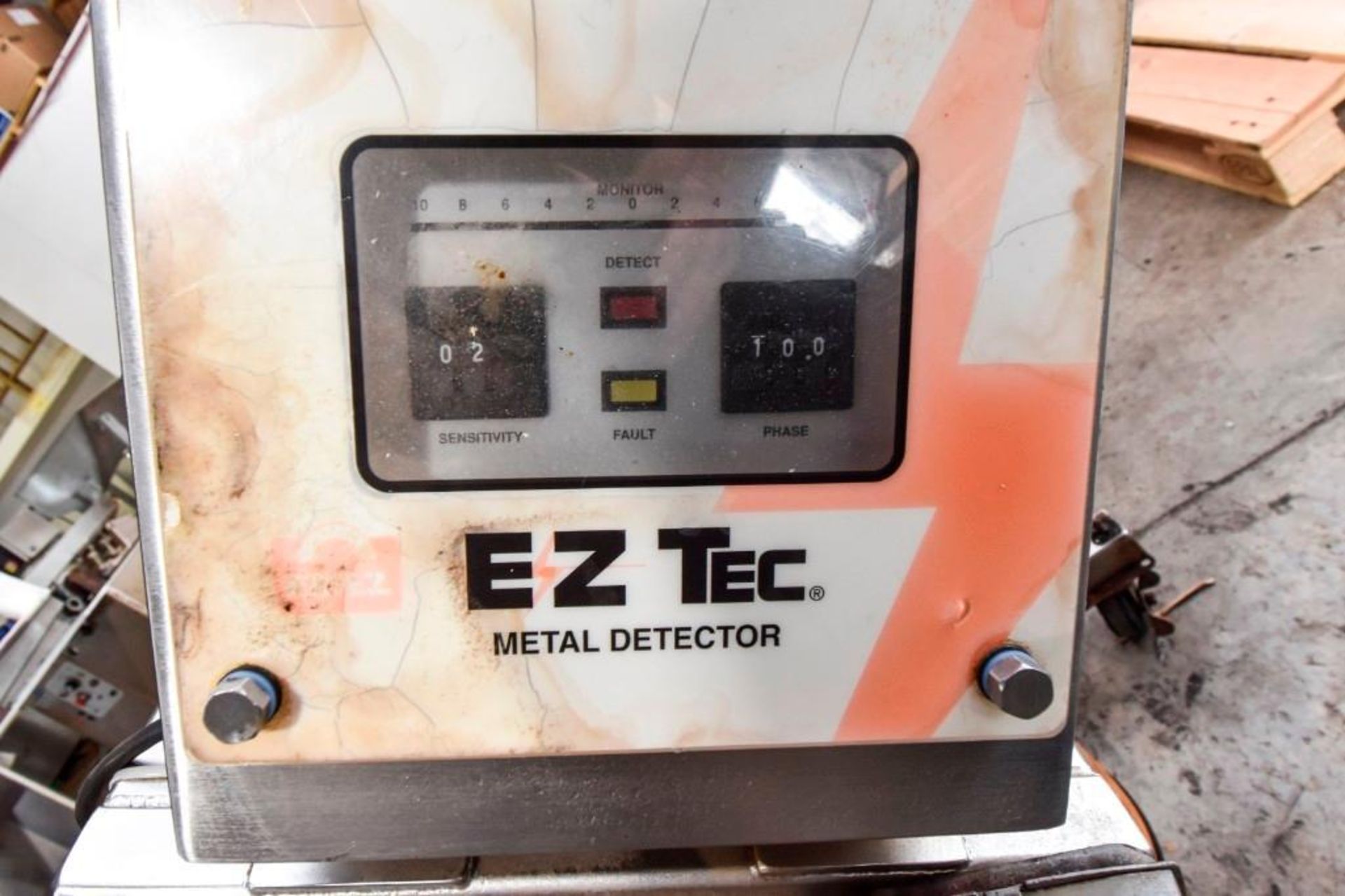 EZ Tec Metal Detector - Image 6 of 8